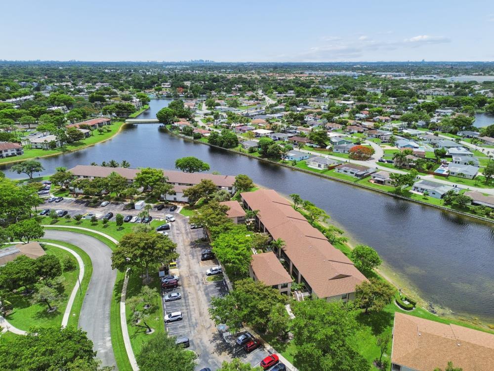 TAMARAC GARDENS CONDOMINIUM NO 5 - Residential