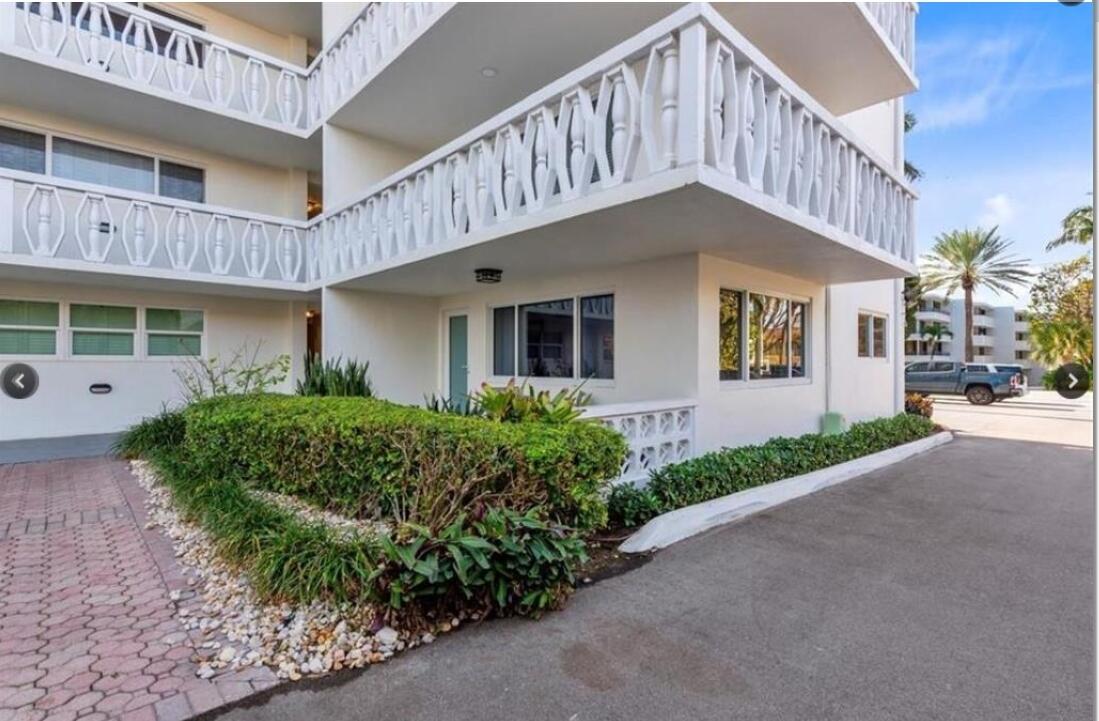 HILLSBORO WINDSOR CONDOMINIUM - Residential