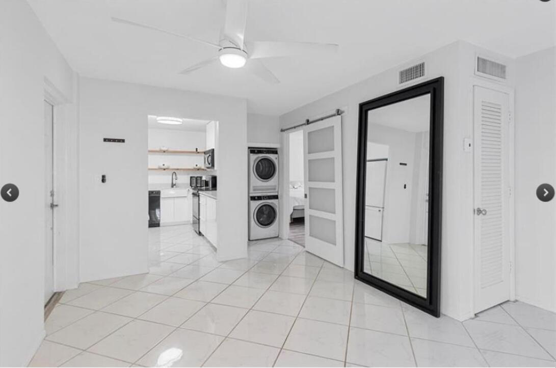 HILLSBORO WINDSOR CONDOMINIUM - Residential