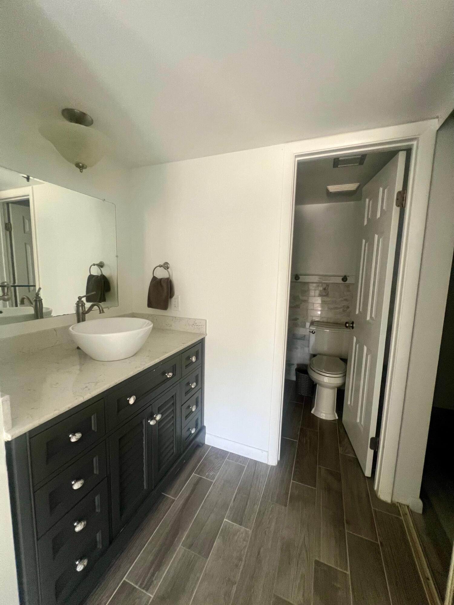 WHITEHALL CONDO OF THE LANDS OF THE PRESIDENT - Residential