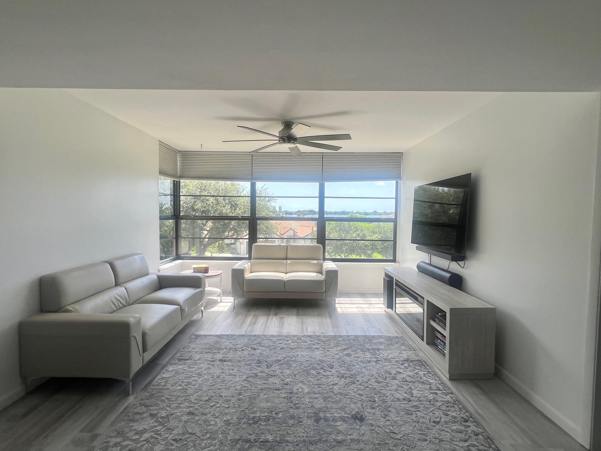 WHITEHALL CONDO OF THE LANDS OF THE PRESIDENT - Residential