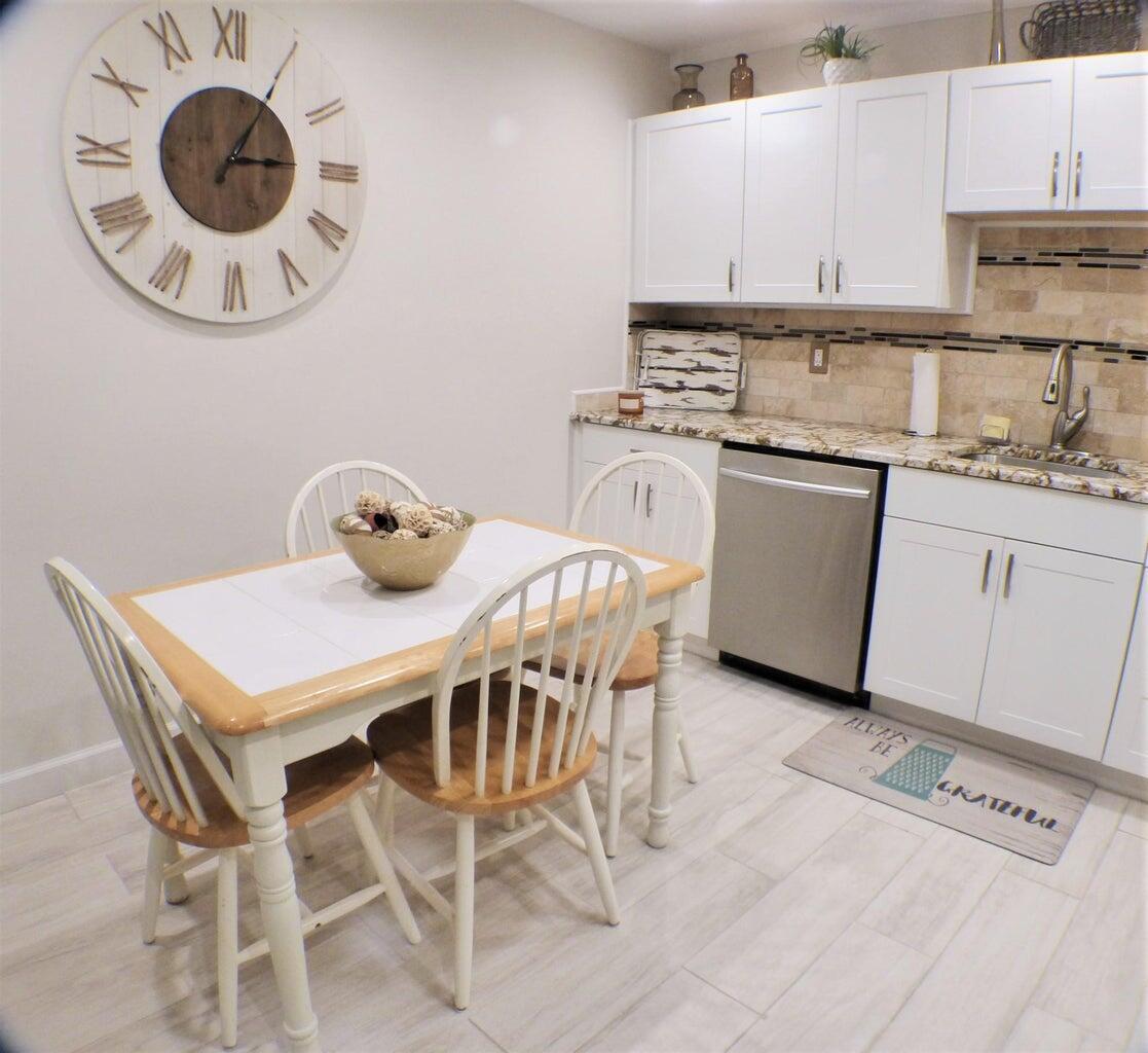 RAINBERRY BAY SEC 1-A - Residential Lease