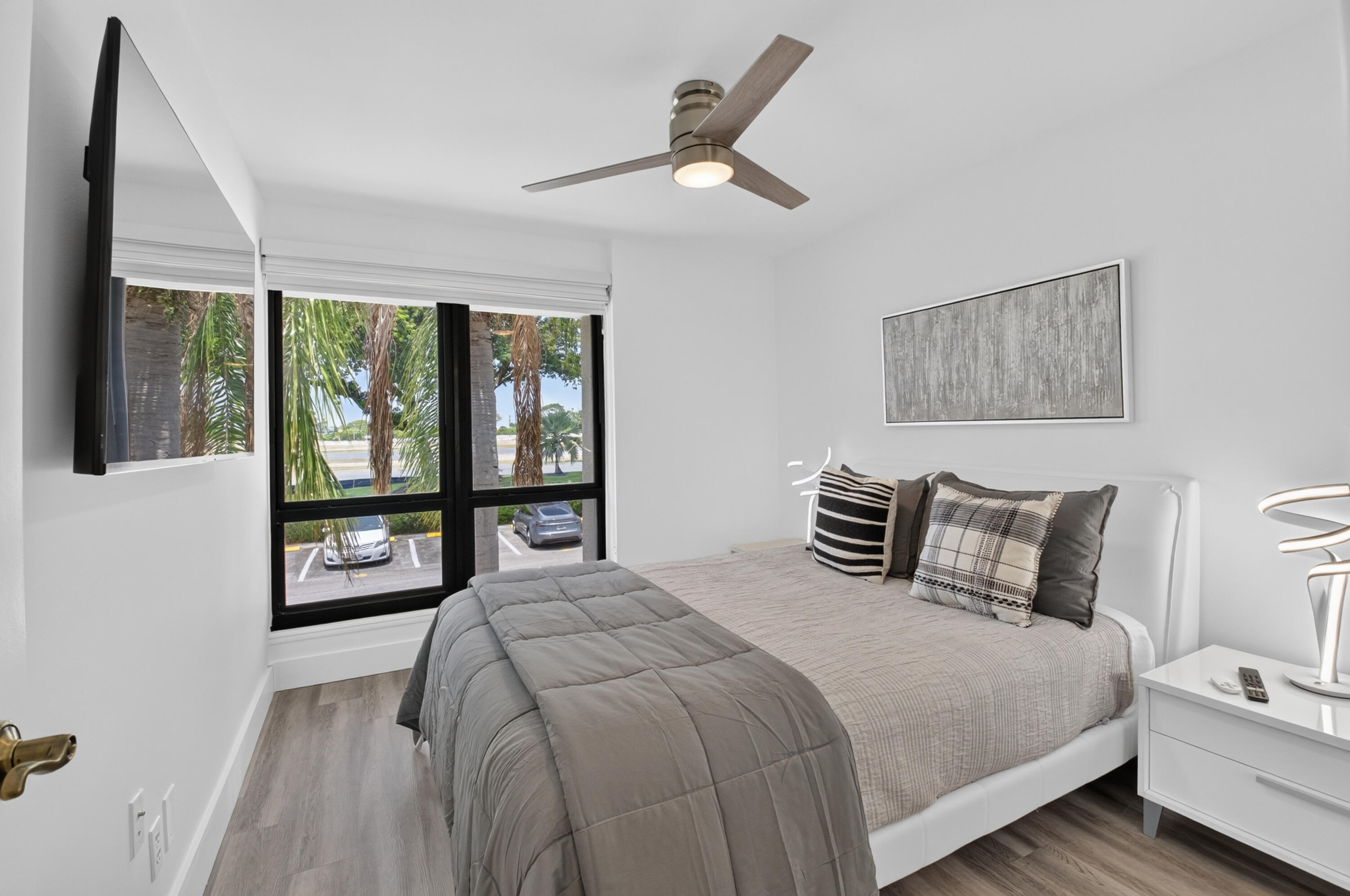 BRIDGEWOOD TOWNHOUSE CONDO - Residential