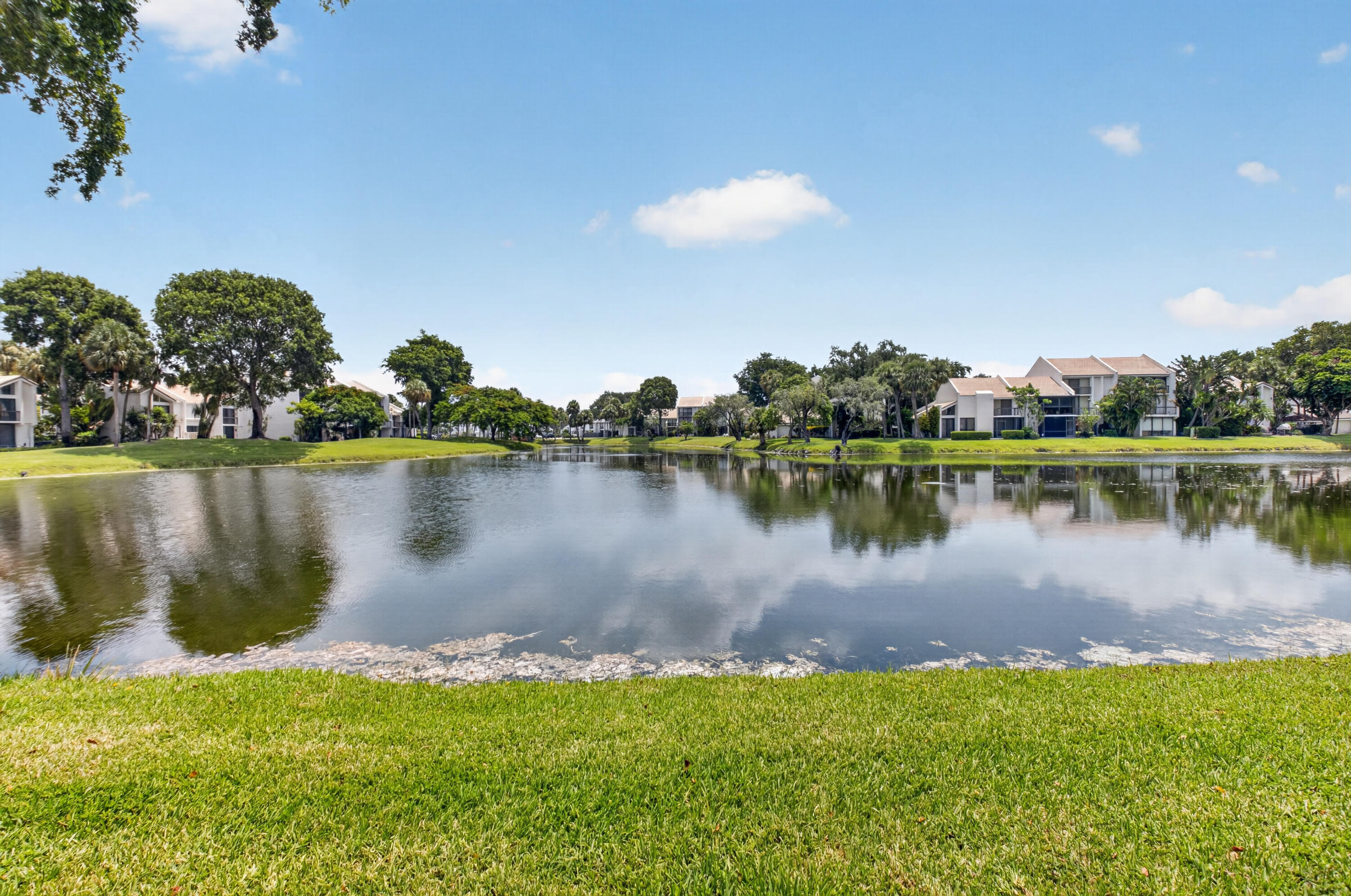 BRIDGEWOOD TOWNHOUSE CONDO - Residential