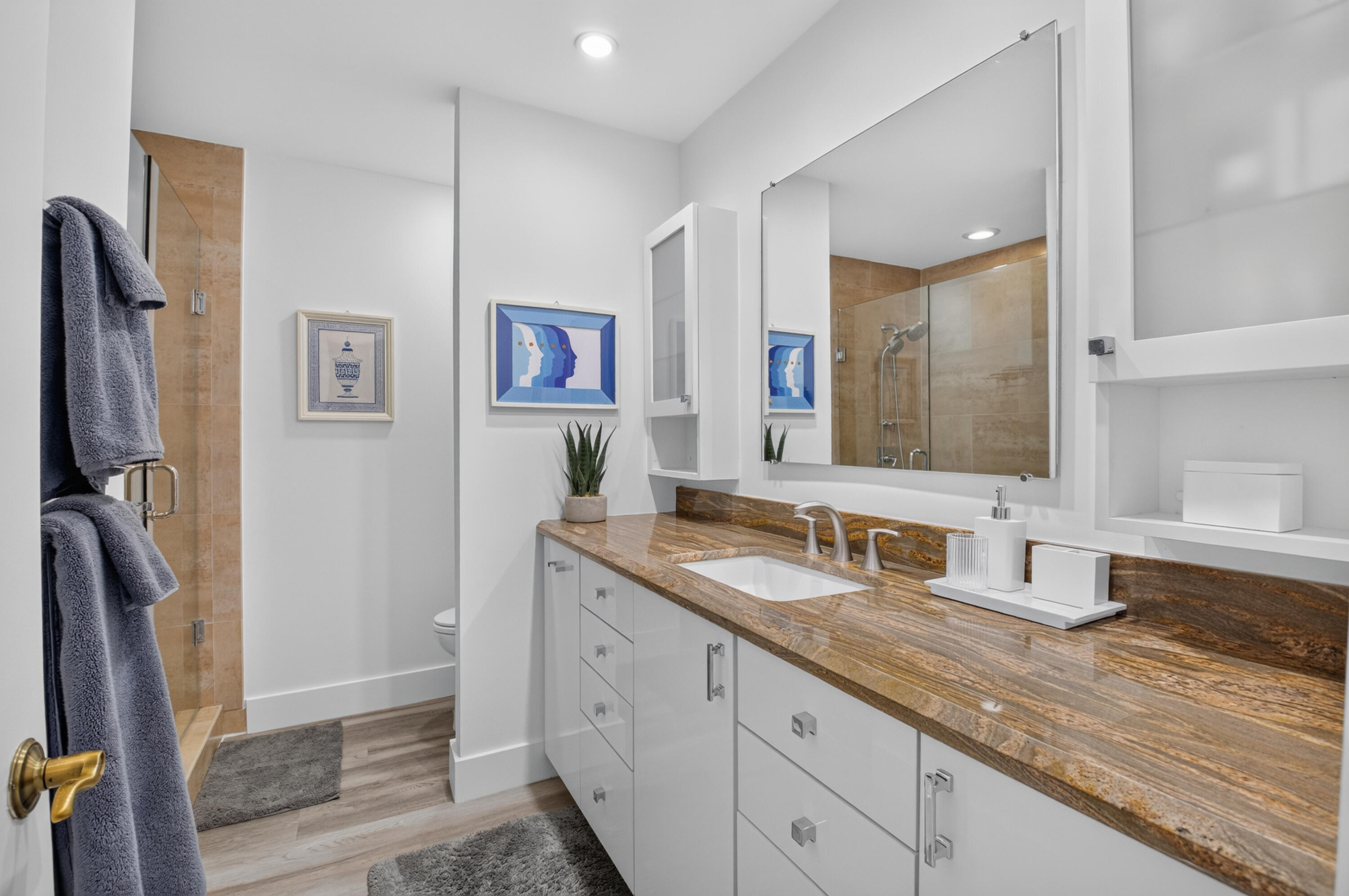 BRIDGEWOOD TOWNHOUSE CONDO - Residential
