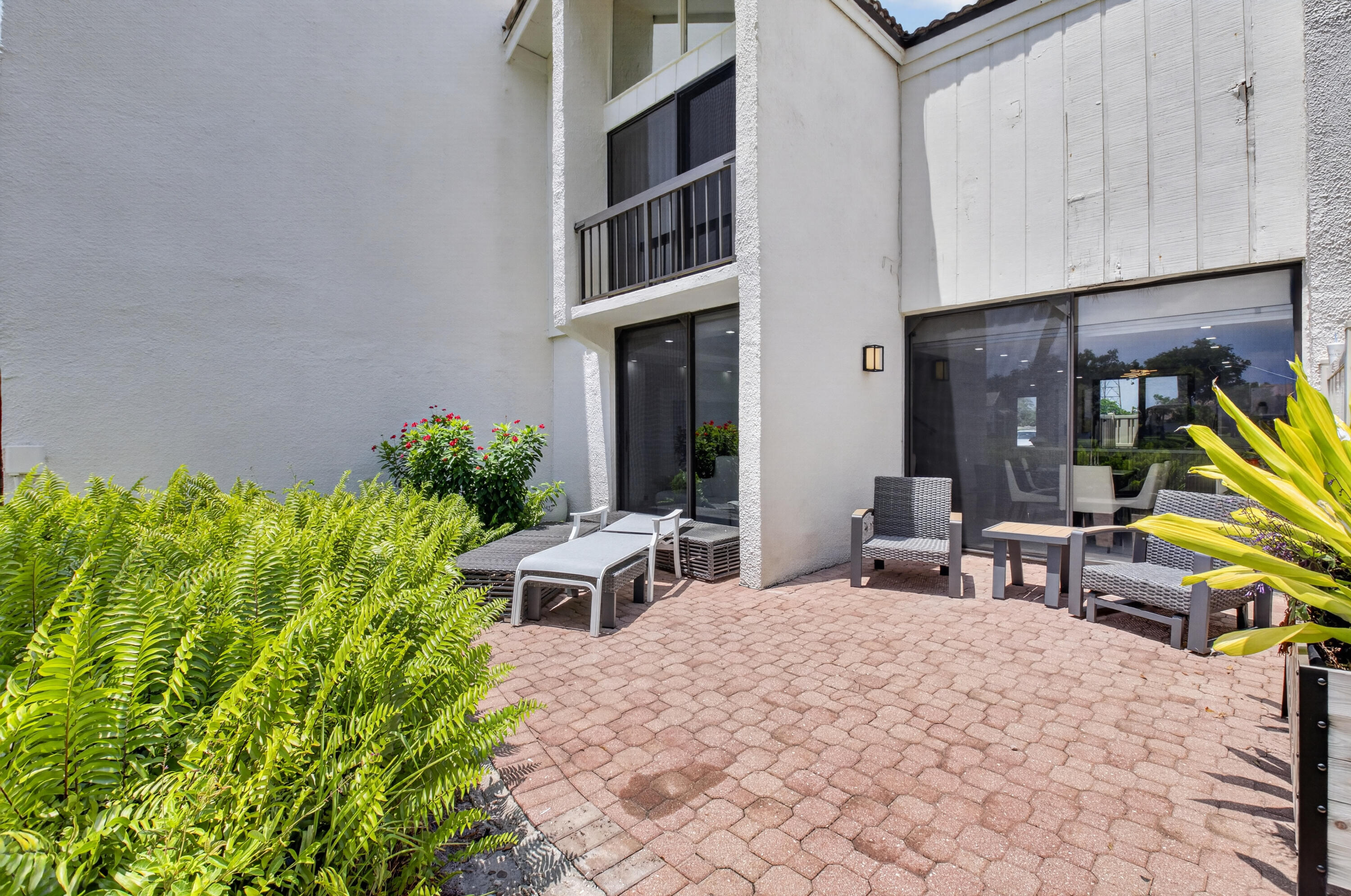 BRIDGEWOOD TOWNHOUSE CONDO - Residential