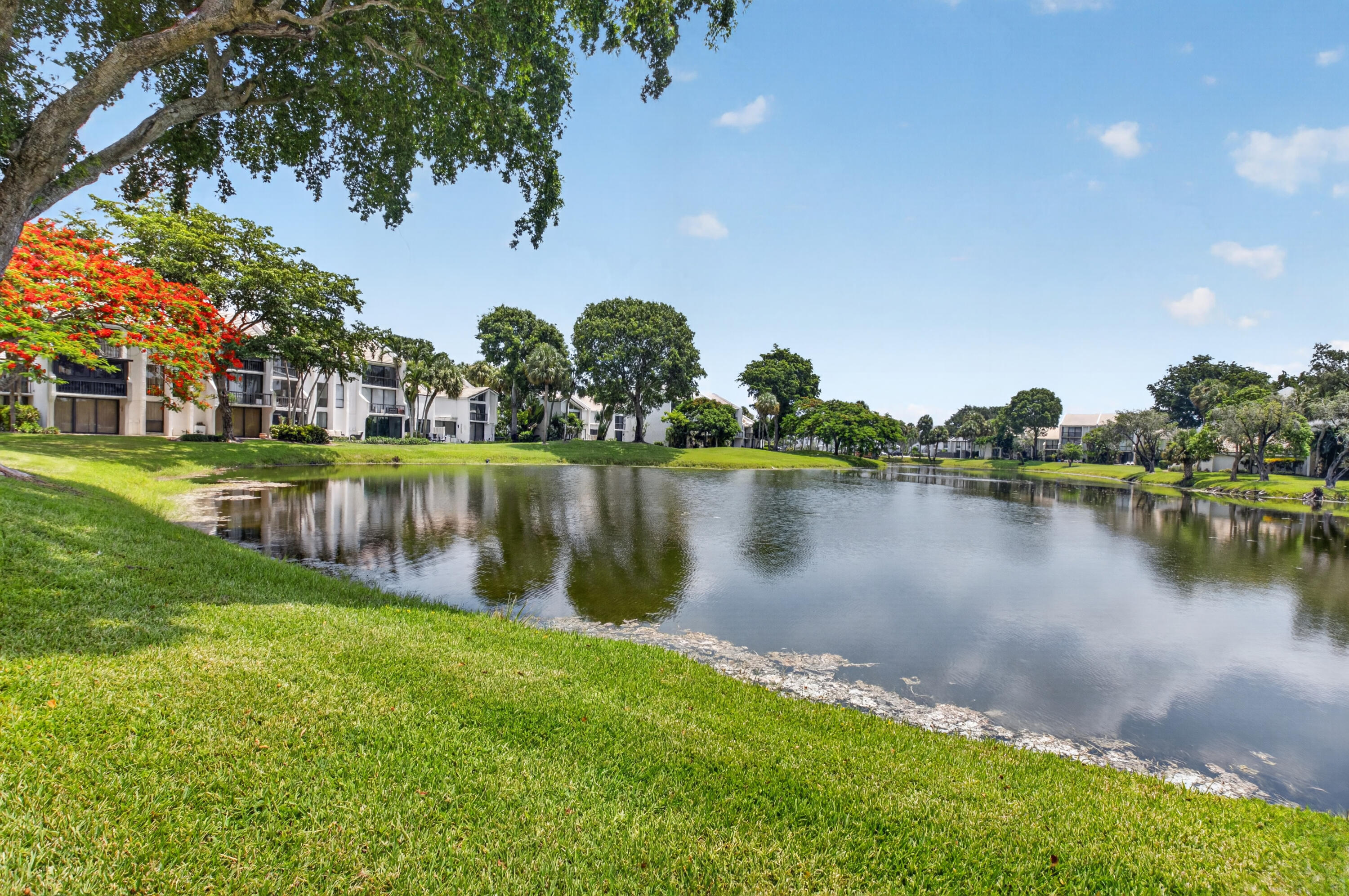 BRIDGEWOOD TOWNHOUSE CONDO - Residential