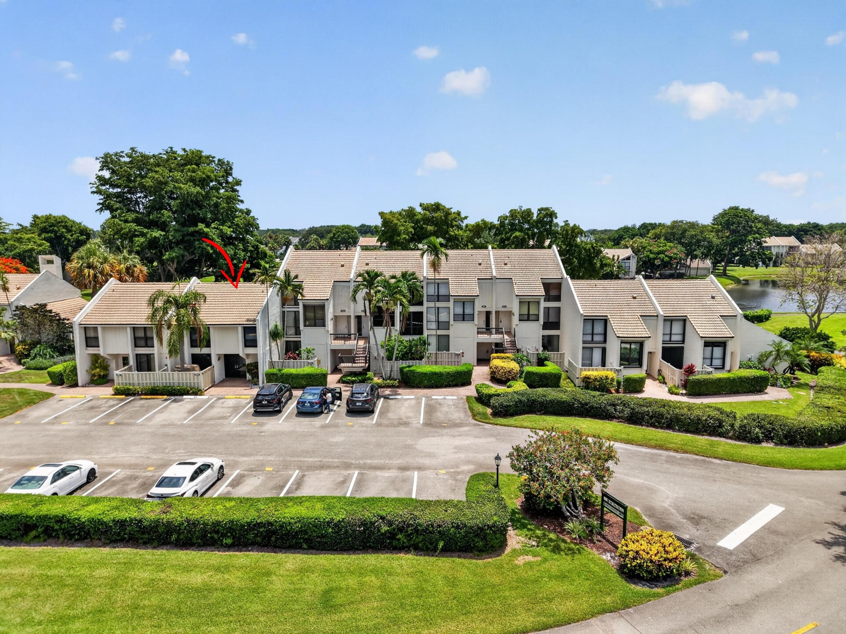 BRIDGEWOOD TOWNHOUSE CONDO - Residential