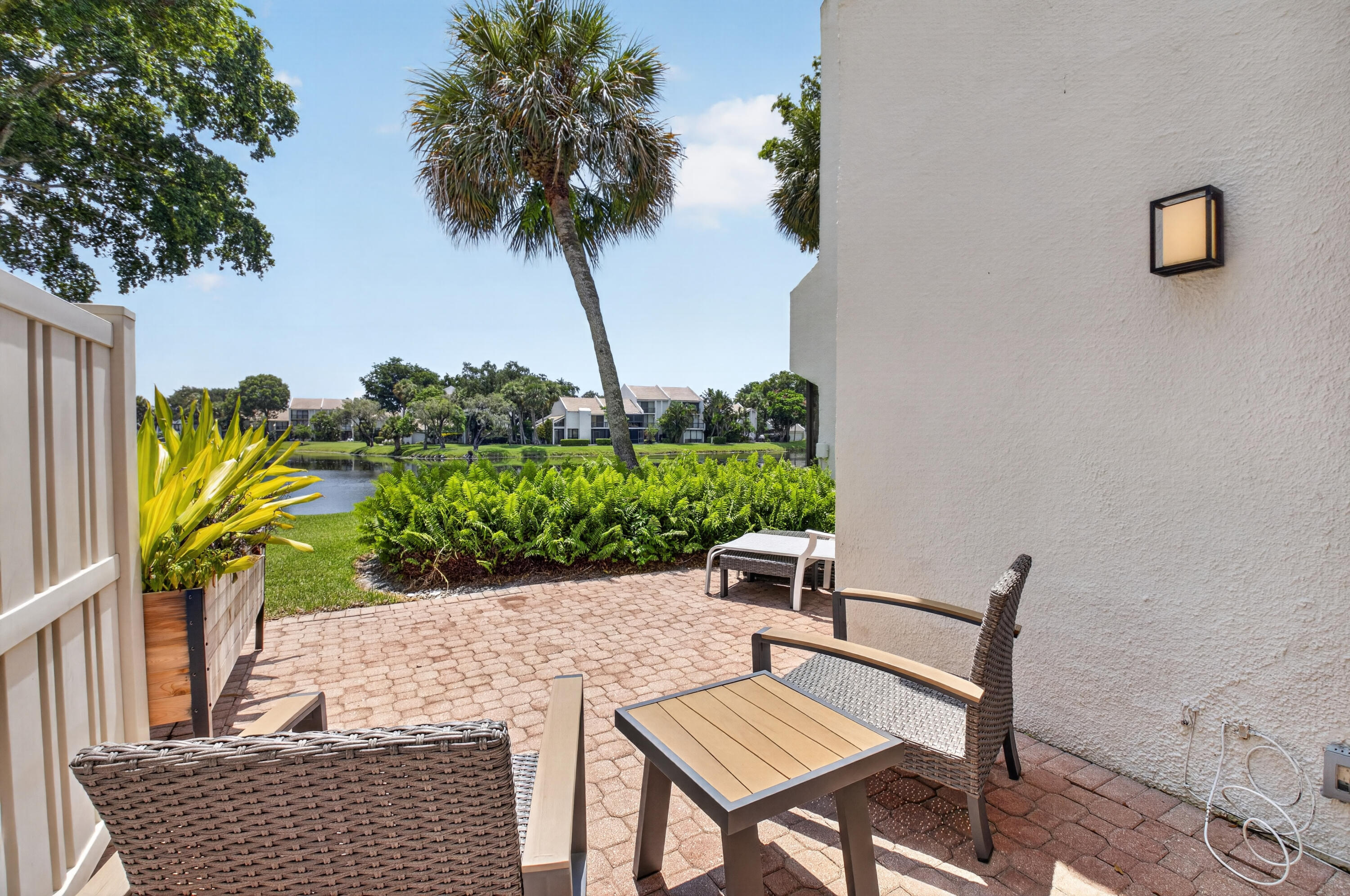 BRIDGEWOOD TOWNHOUSE CONDO - Residential