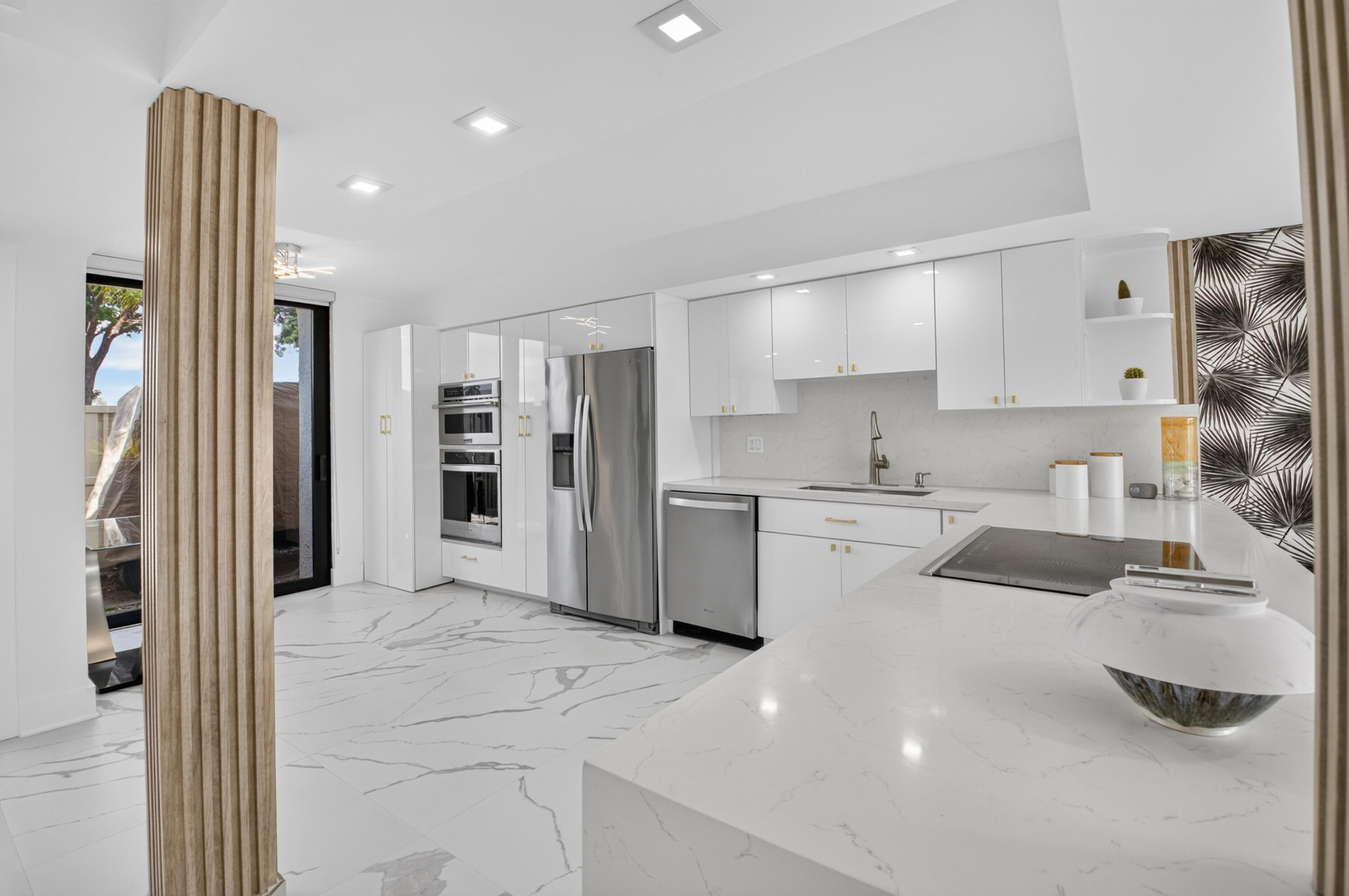 BRIDGEWOOD TOWNHOUSE CONDO - Residential