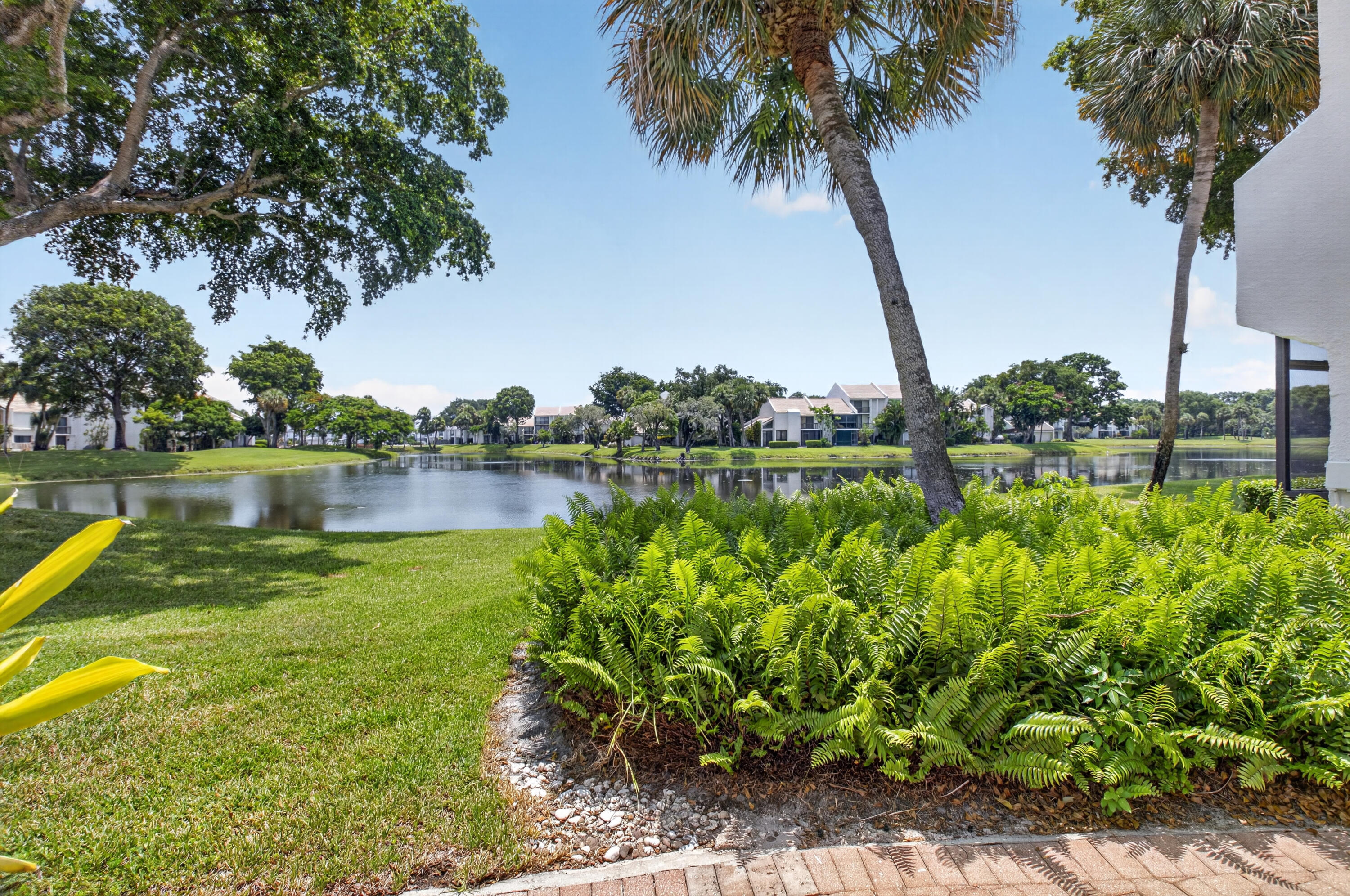 BRIDGEWOOD TOWNHOUSE CONDO - Residential