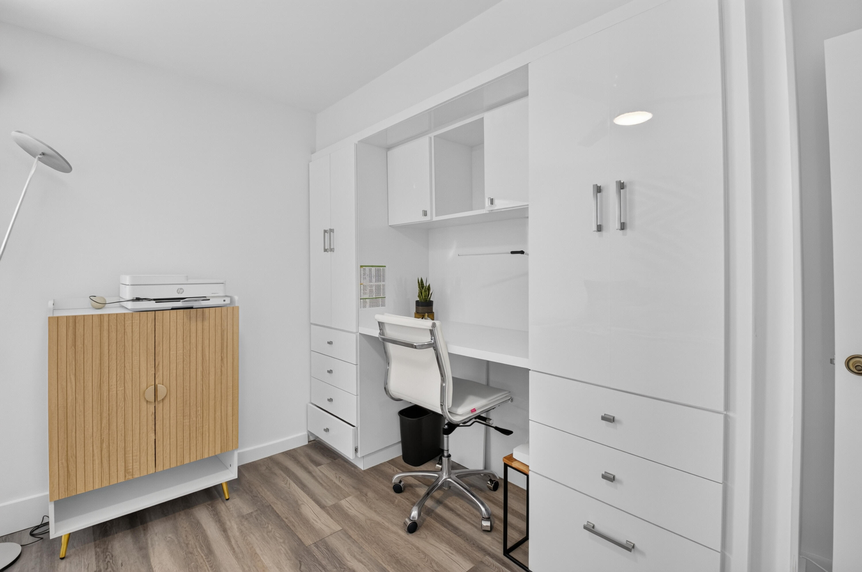 BRIDGEWOOD TOWNHOUSE CONDO - Residential