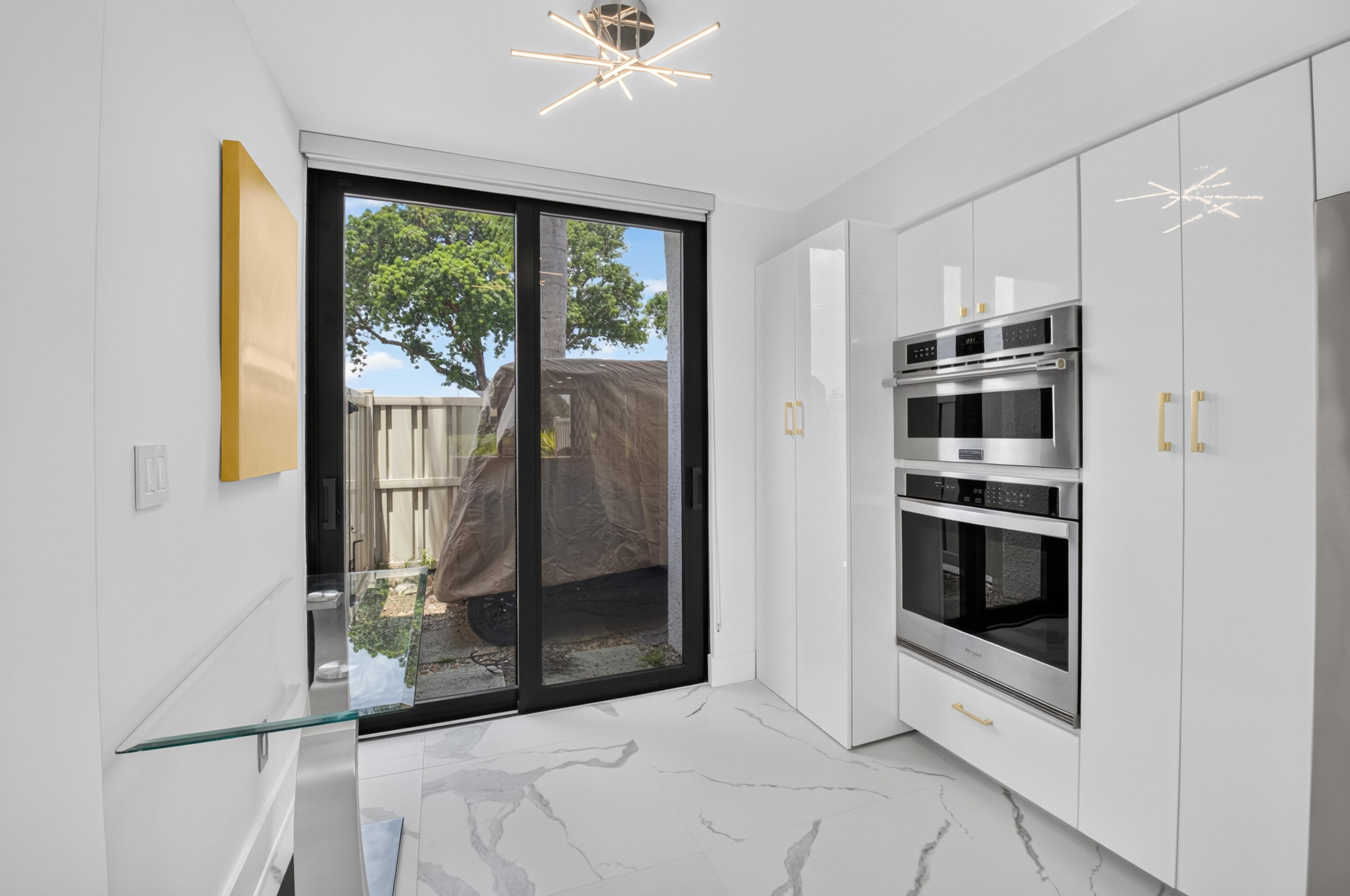 BRIDGEWOOD TOWNHOUSE CONDO - Residential