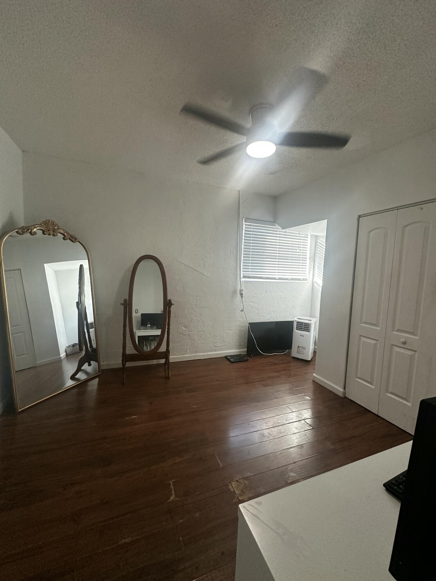 WESTWOOD COMMUNITY 5 - Residential