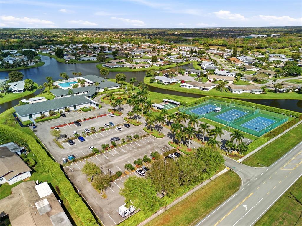 DELRAY VILLAS 4 / 5 - Residential