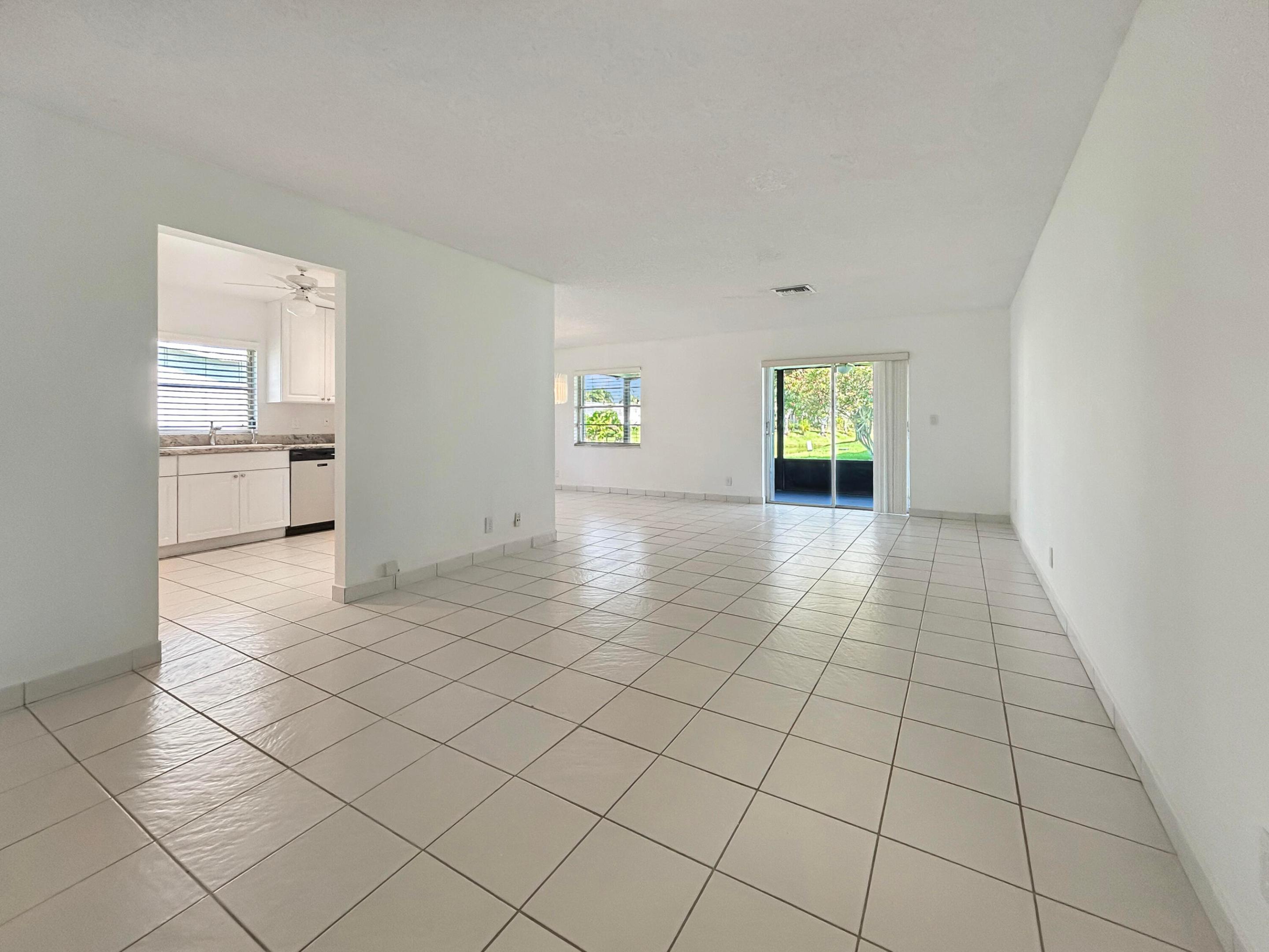 DELRAY VILLAS 4 / 5 - Residential