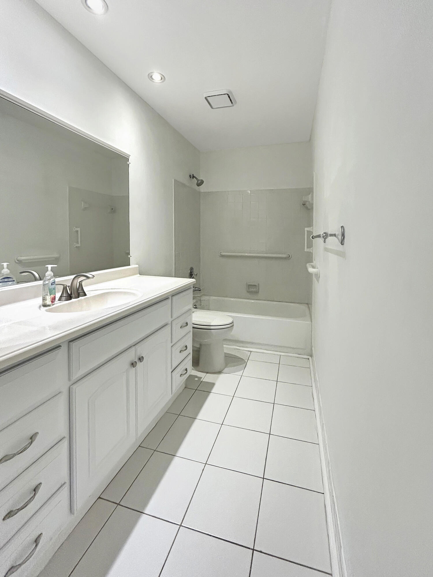 DELRAY VILLAS 4 / 5 - Residential