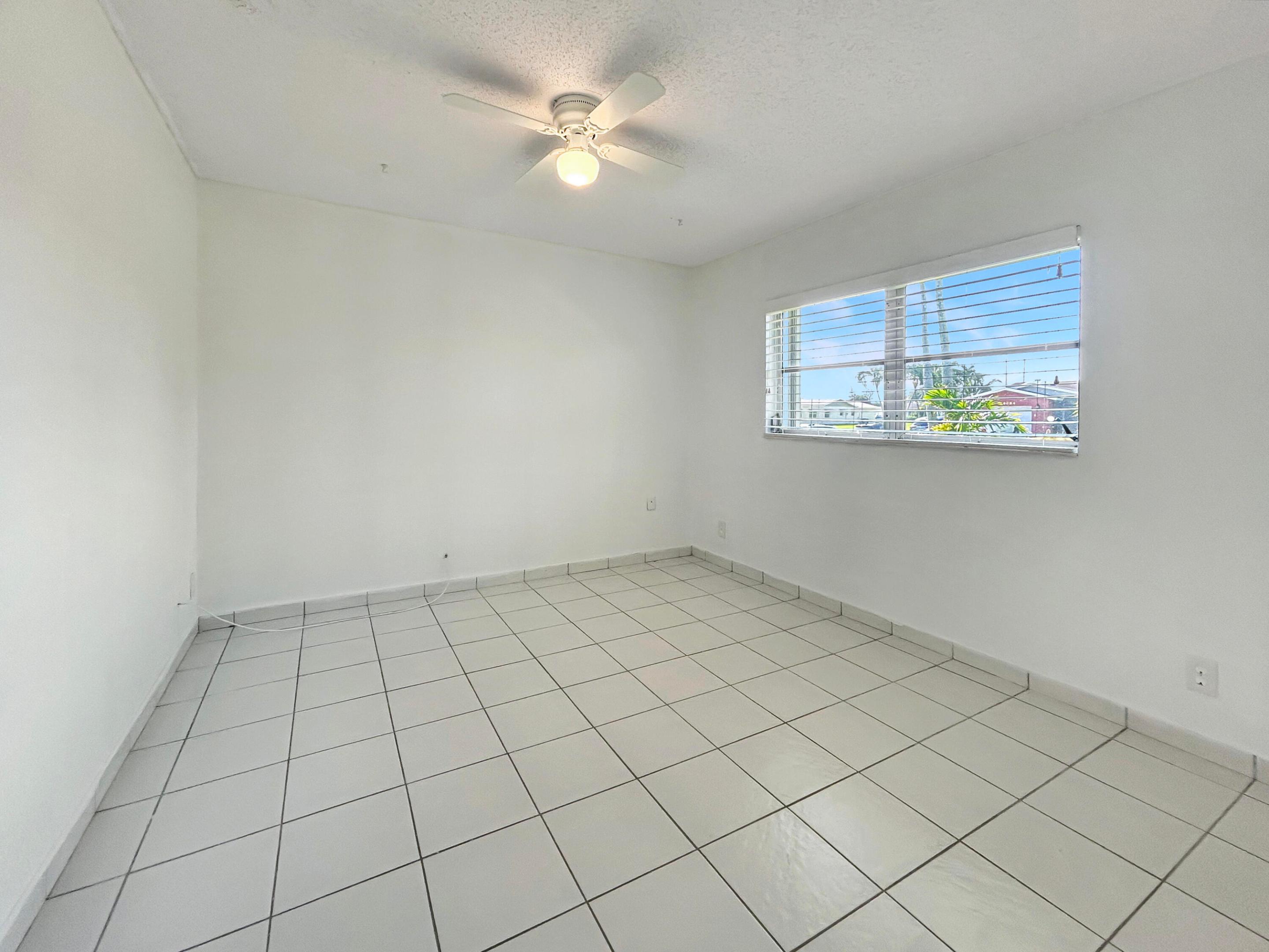 DELRAY VILLAS 4 / 5 - Residential