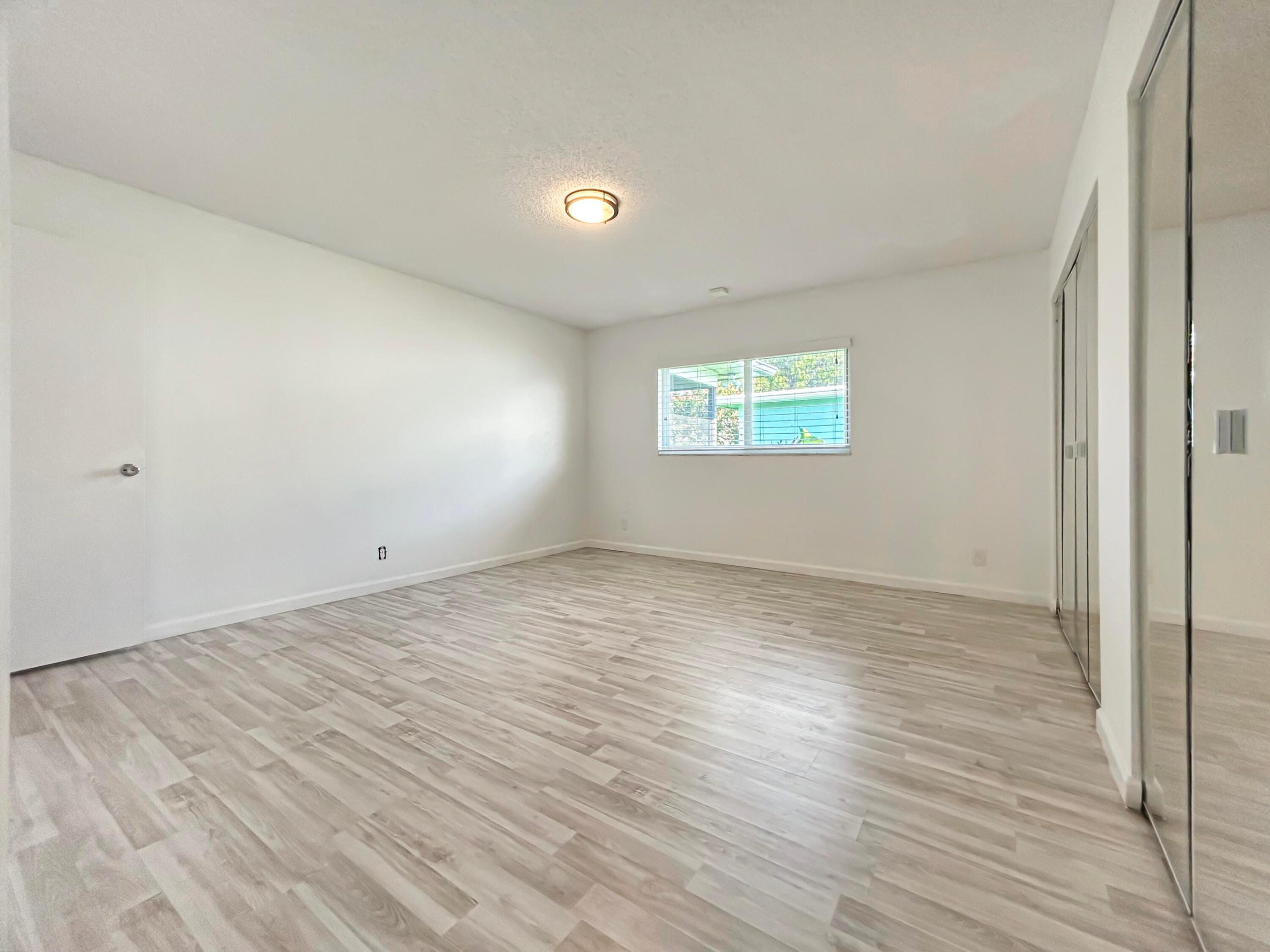 DELRAY VILLAS 4 / 5 - Residential