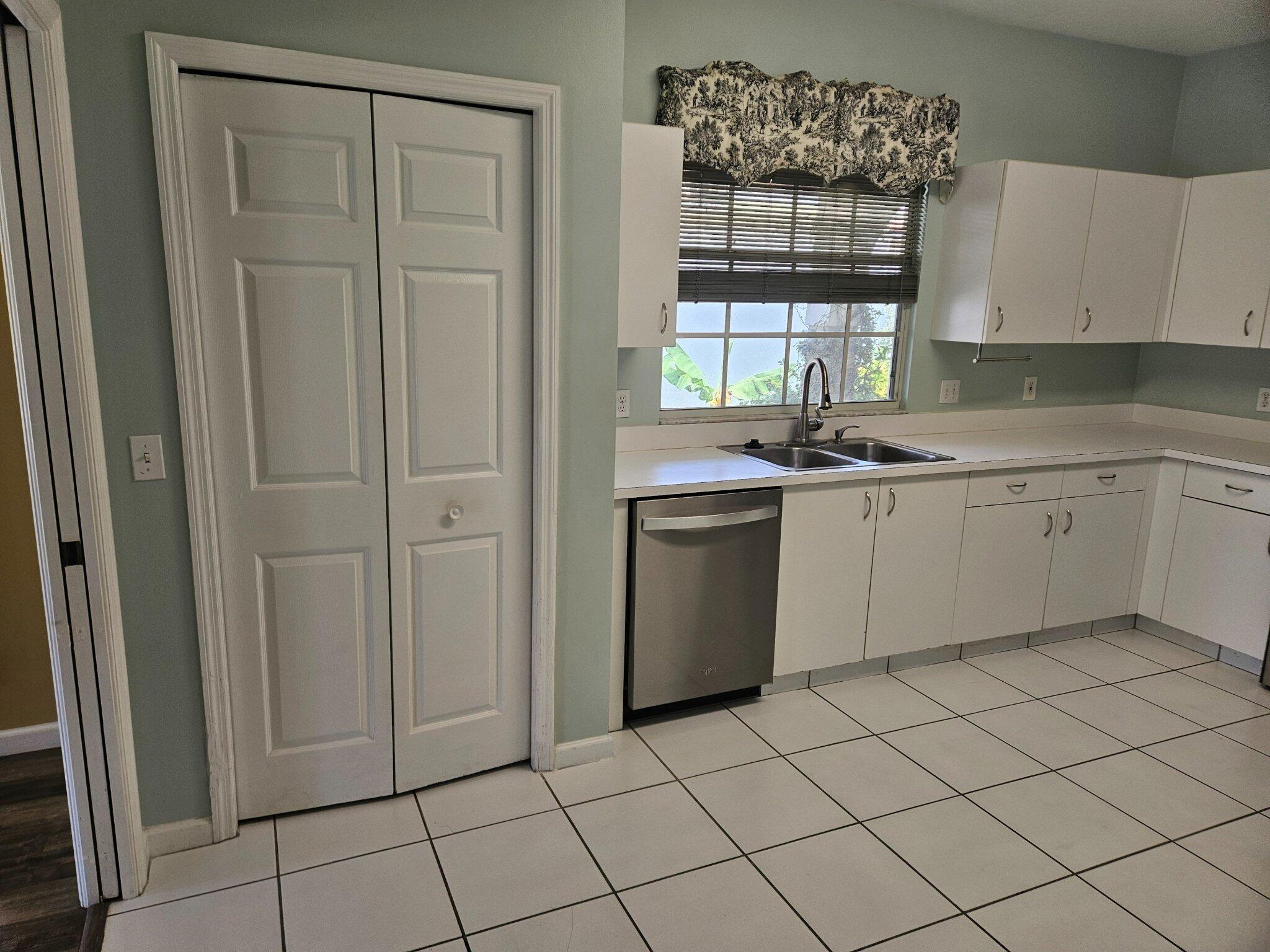 SIMS CREEK OF JUPITER 2 - Residential