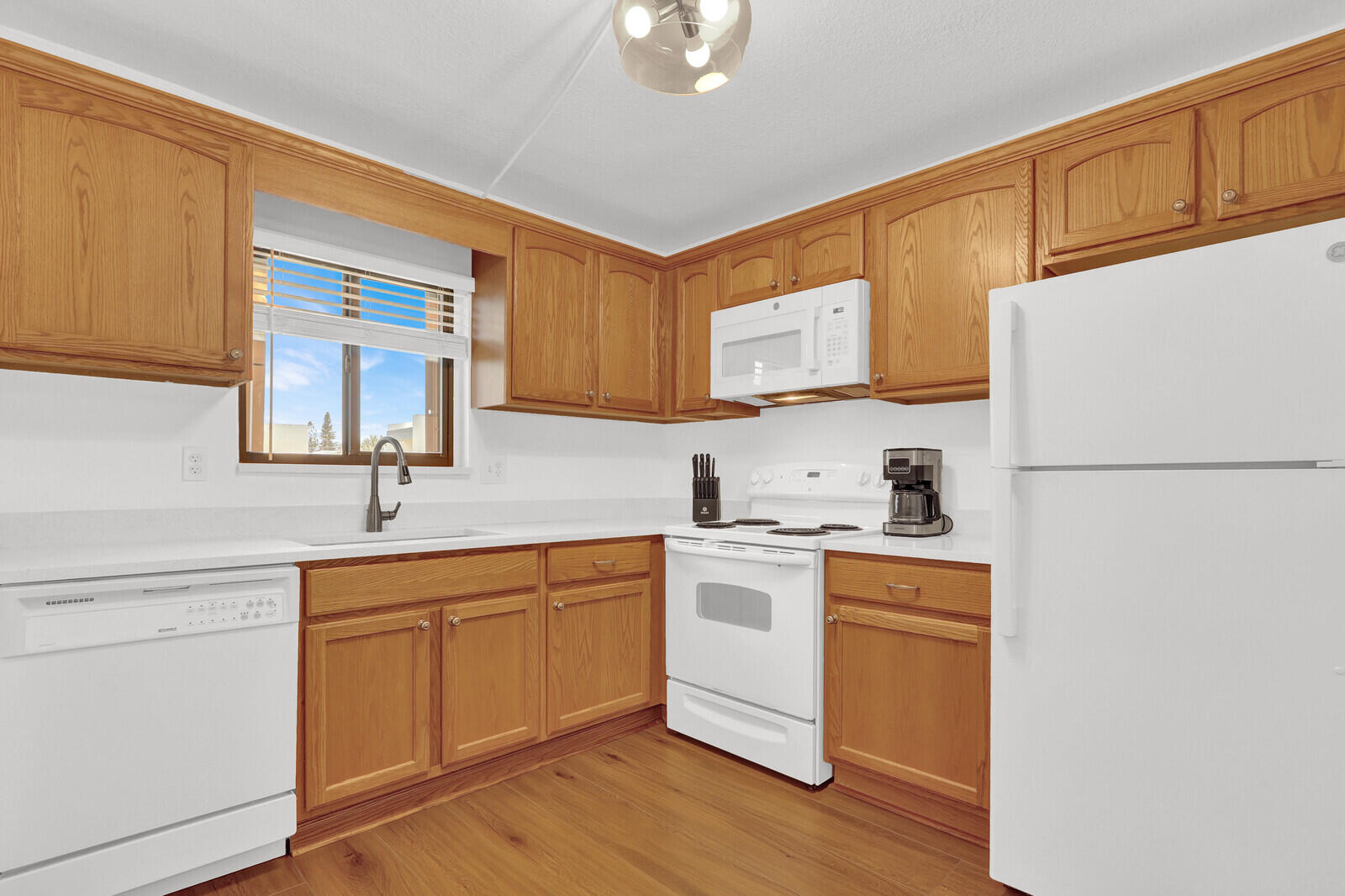 BEACON 21 CONDO - Residential