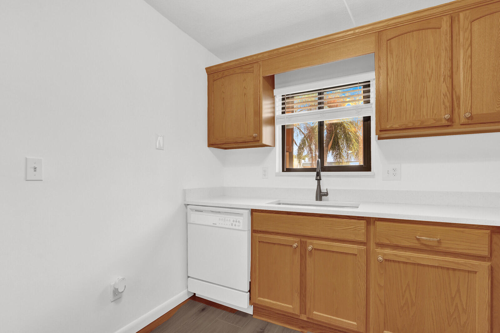BEACON 21 CONDO - Residential