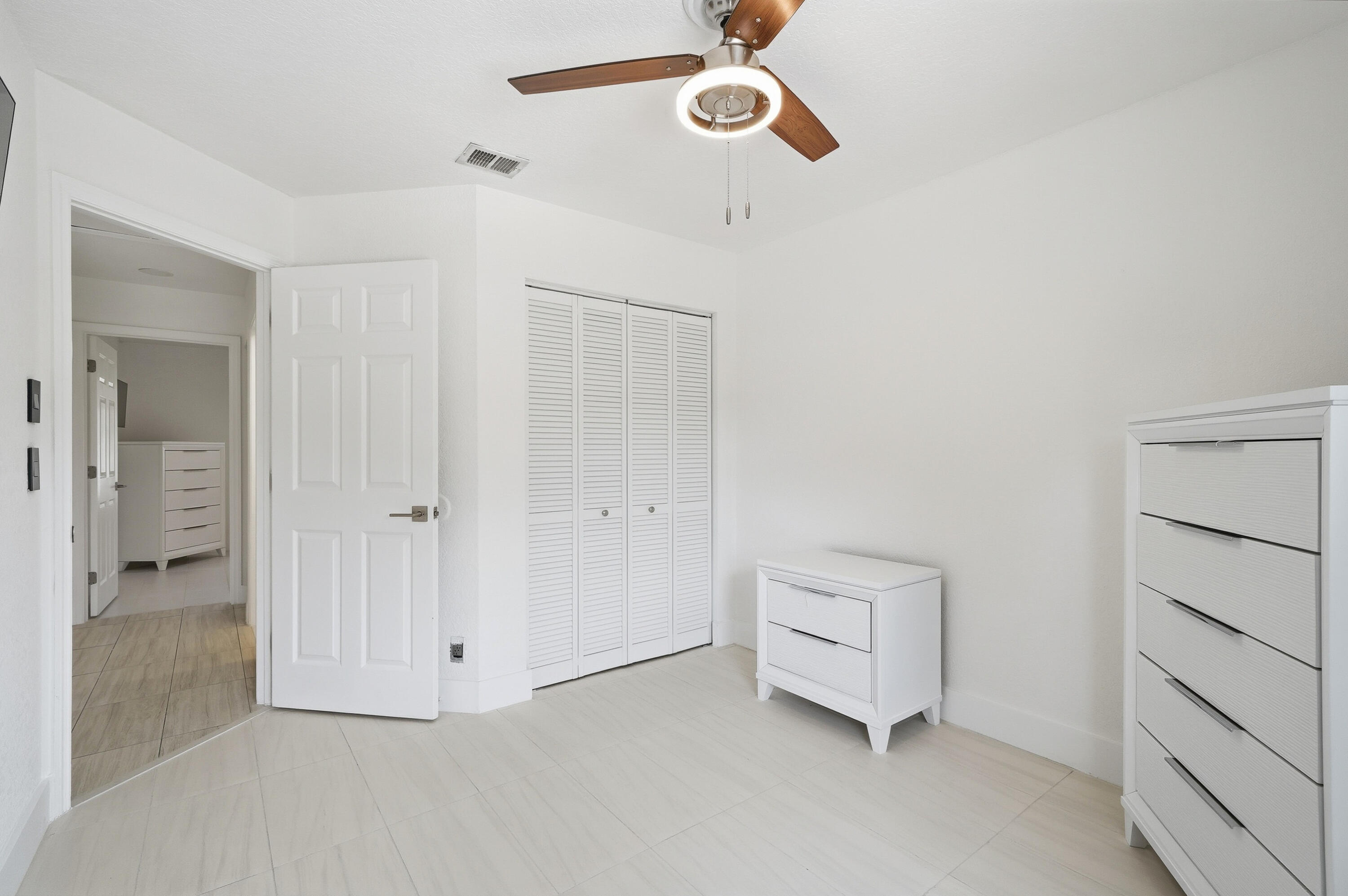 MEADOWS 300 1 - Residential