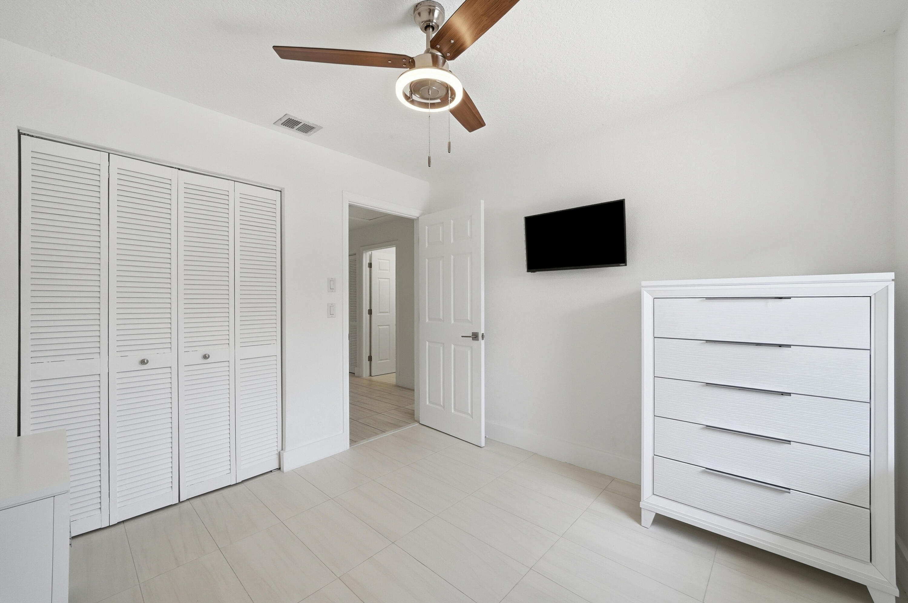 MEADOWS 300 1 - Residential