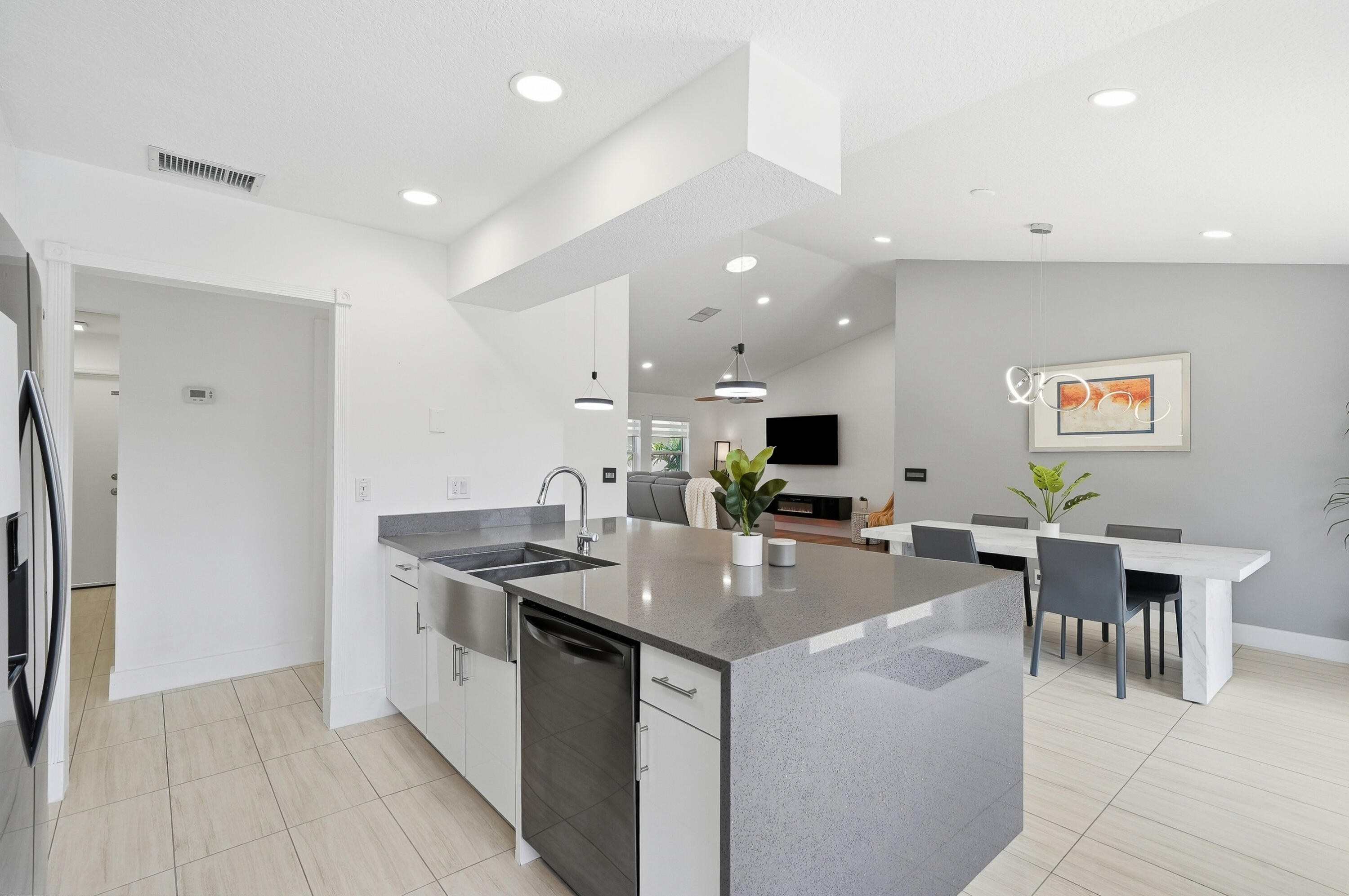 MEADOWS 300 1 - Residential