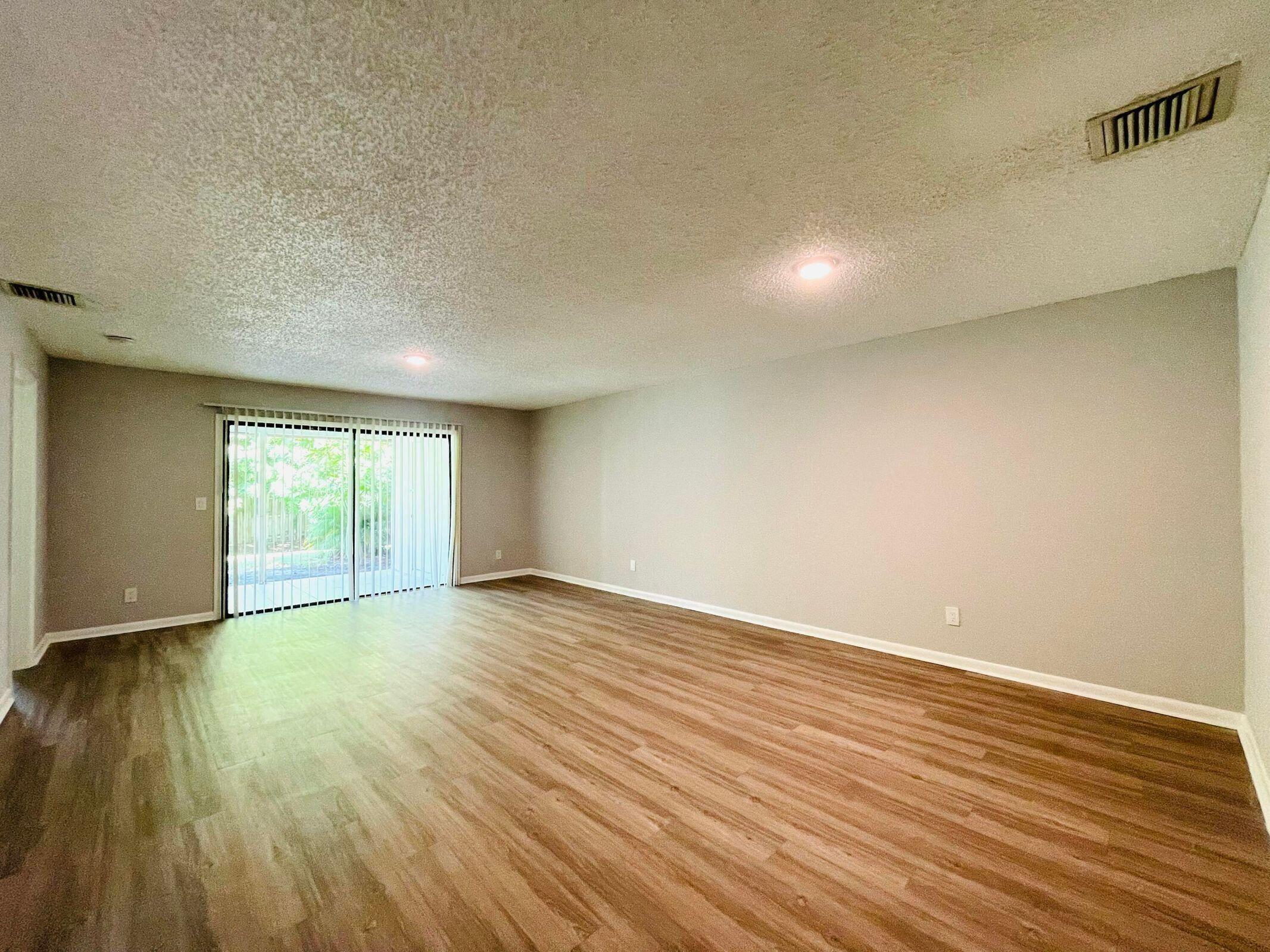 PARK LANE VILLAS - Residential Lease