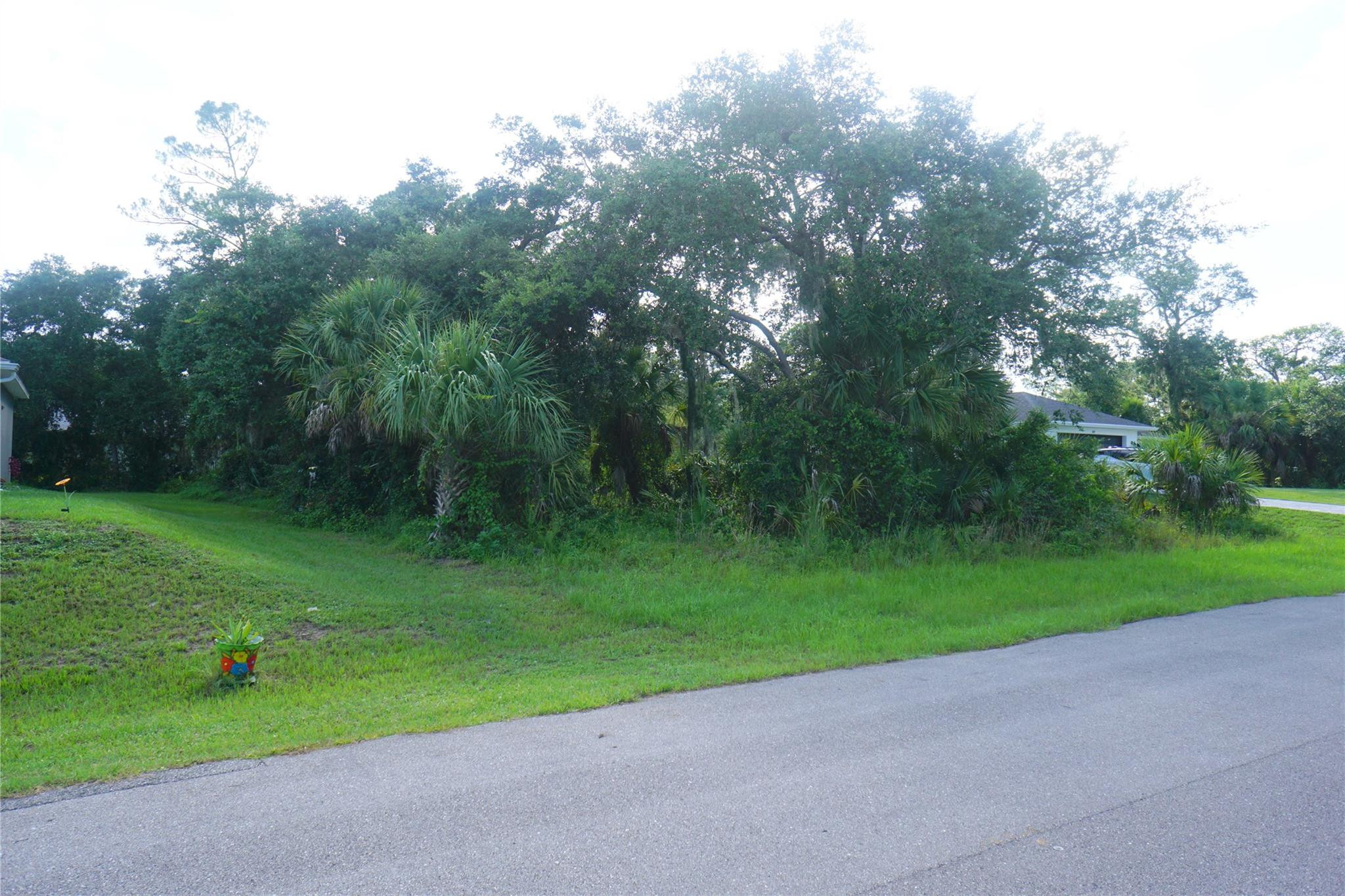 Port Charlotte - Land