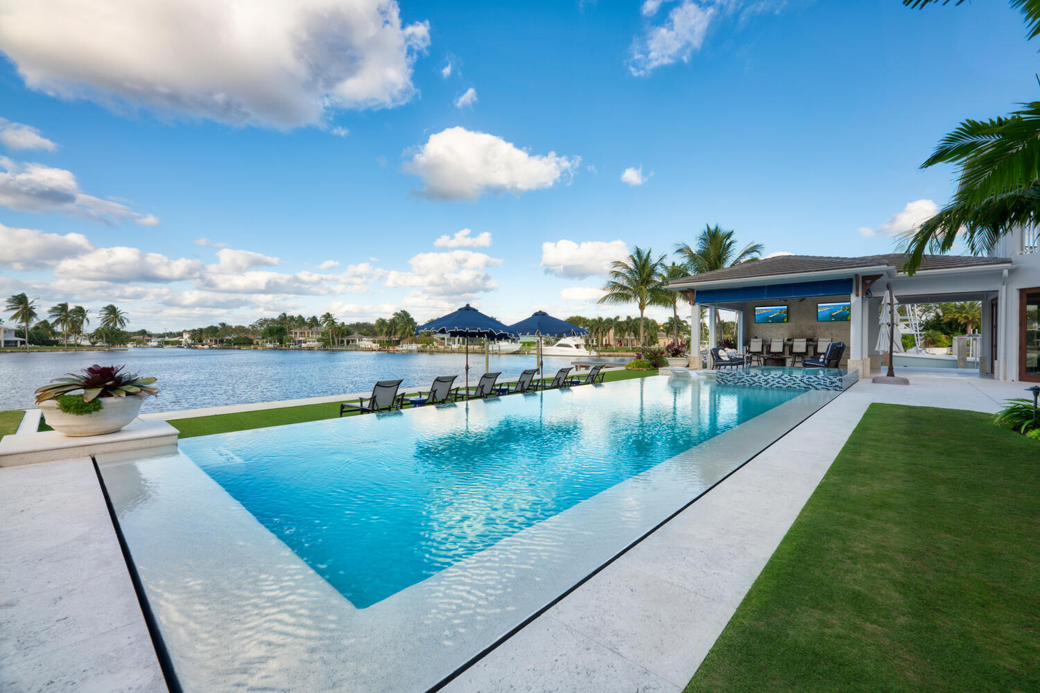 NORTH PALM BEACH VILLAGE OF 6 - Residential