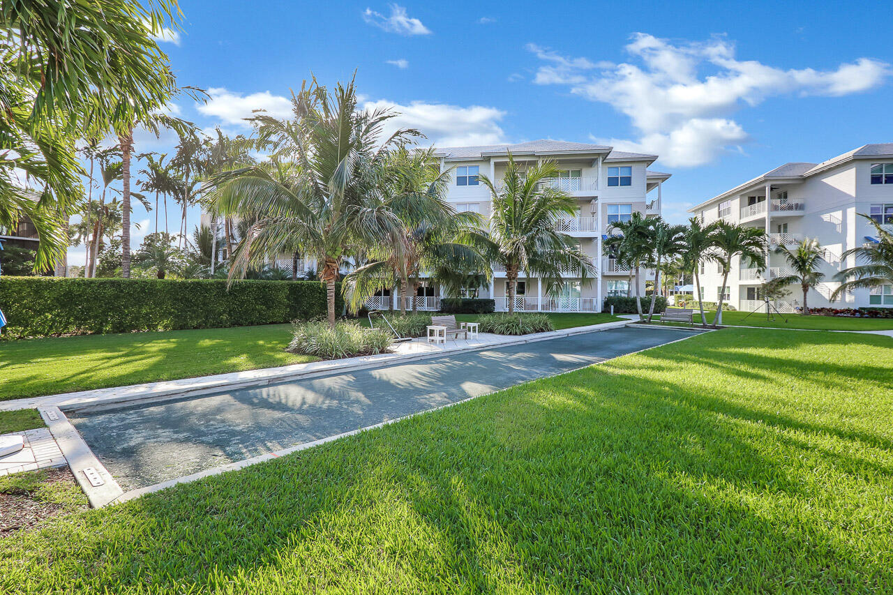 Bay Colony - Residential