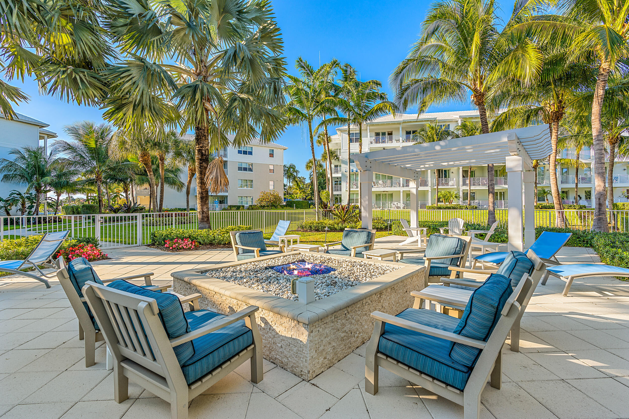 Bay Colony - Residential