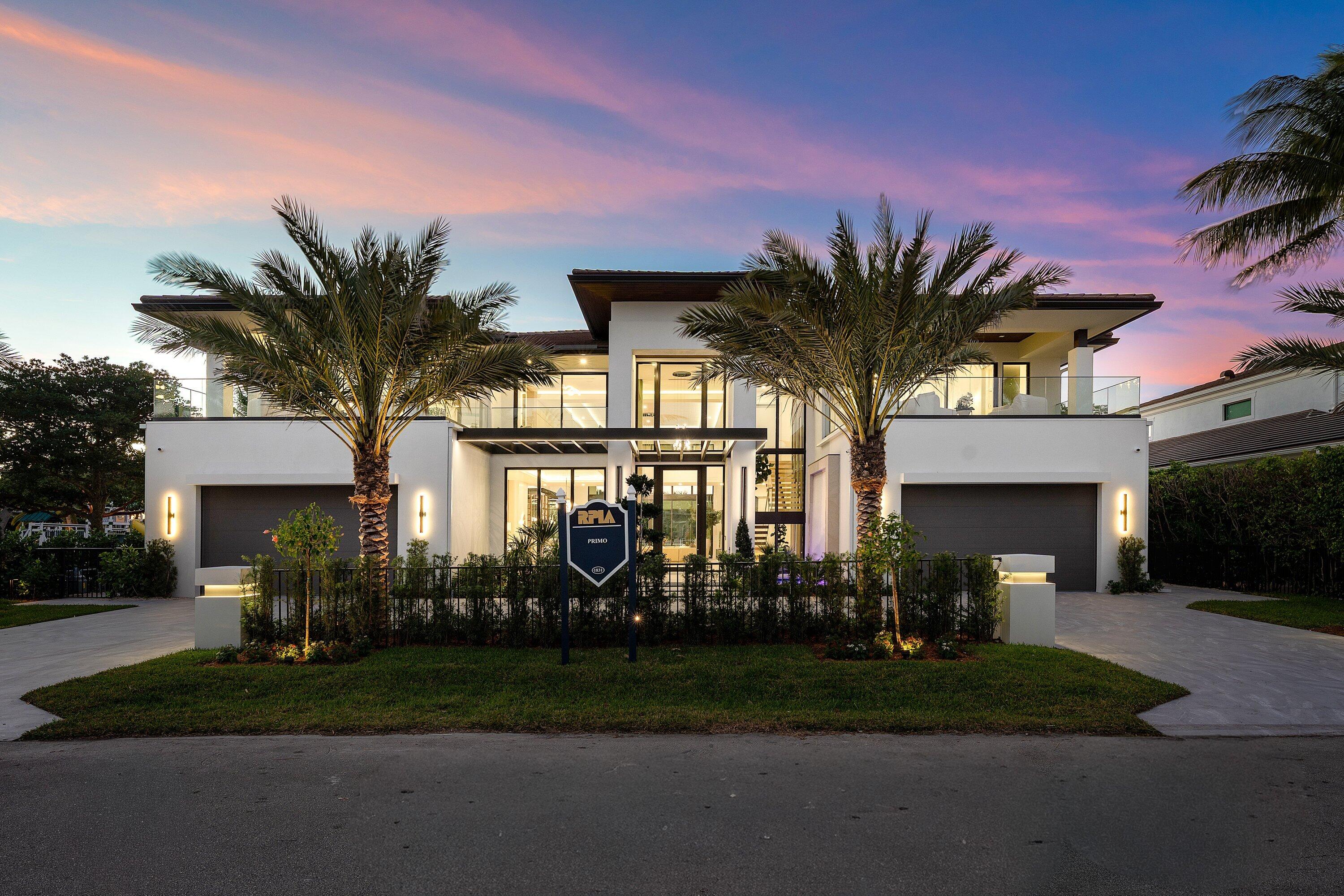 ROYAL PALM YACHT & COUNTRY CLUB - Residential