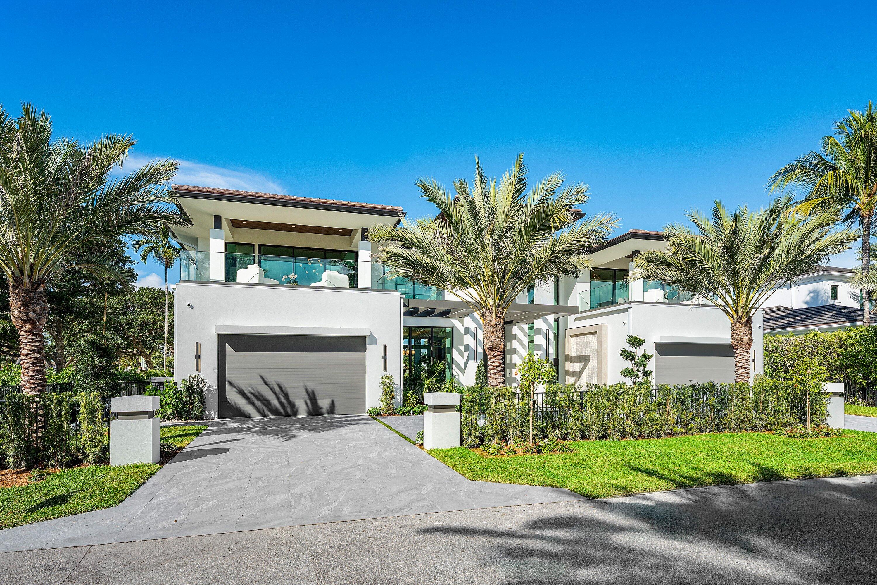 ROYAL PALM YACHT & COUNTRY CLUB - Residential