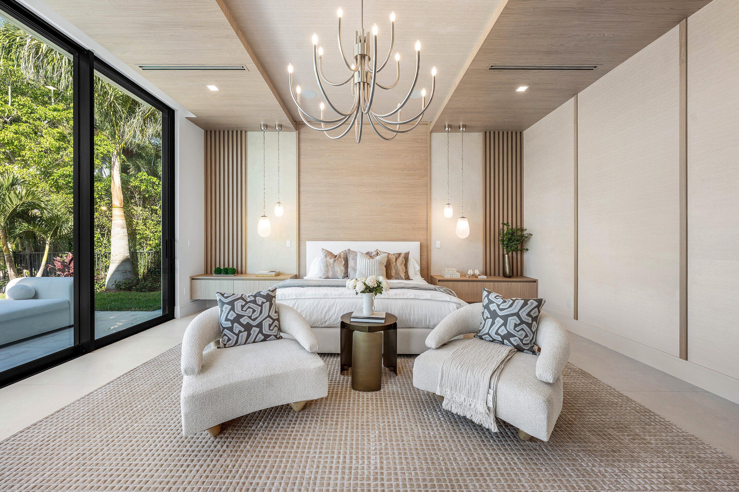 ROYAL PALM YACHT & COUNTRY CLUB - Residential