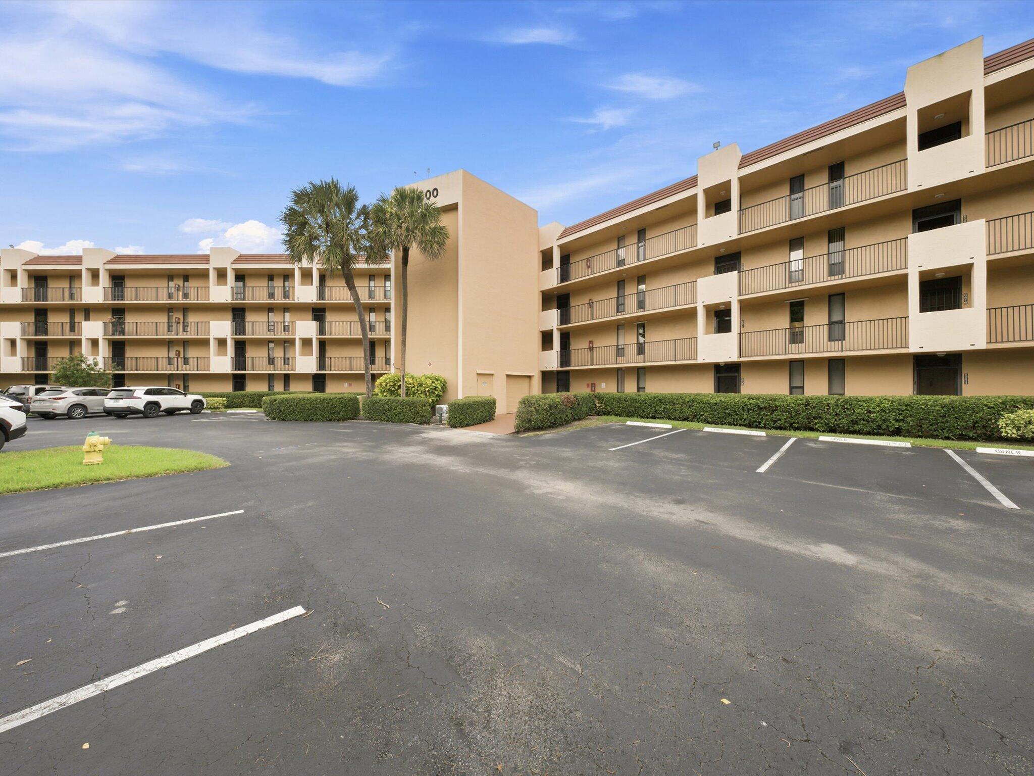 CORAL GATE X CONDO - Residential