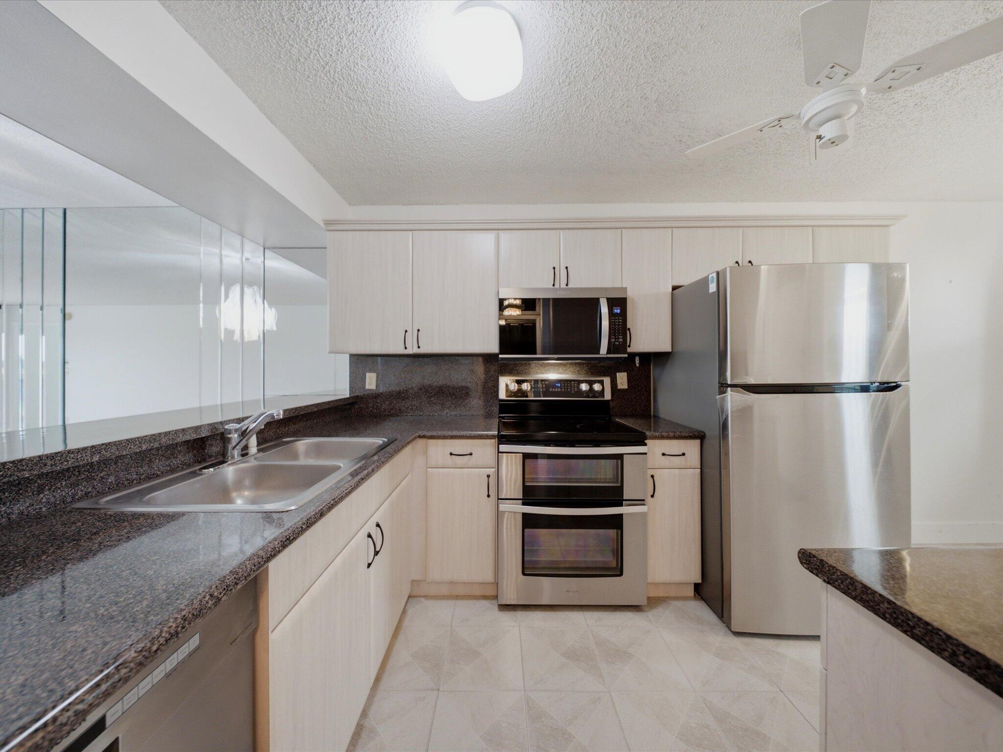 CORAL GATE X CONDO - Residential