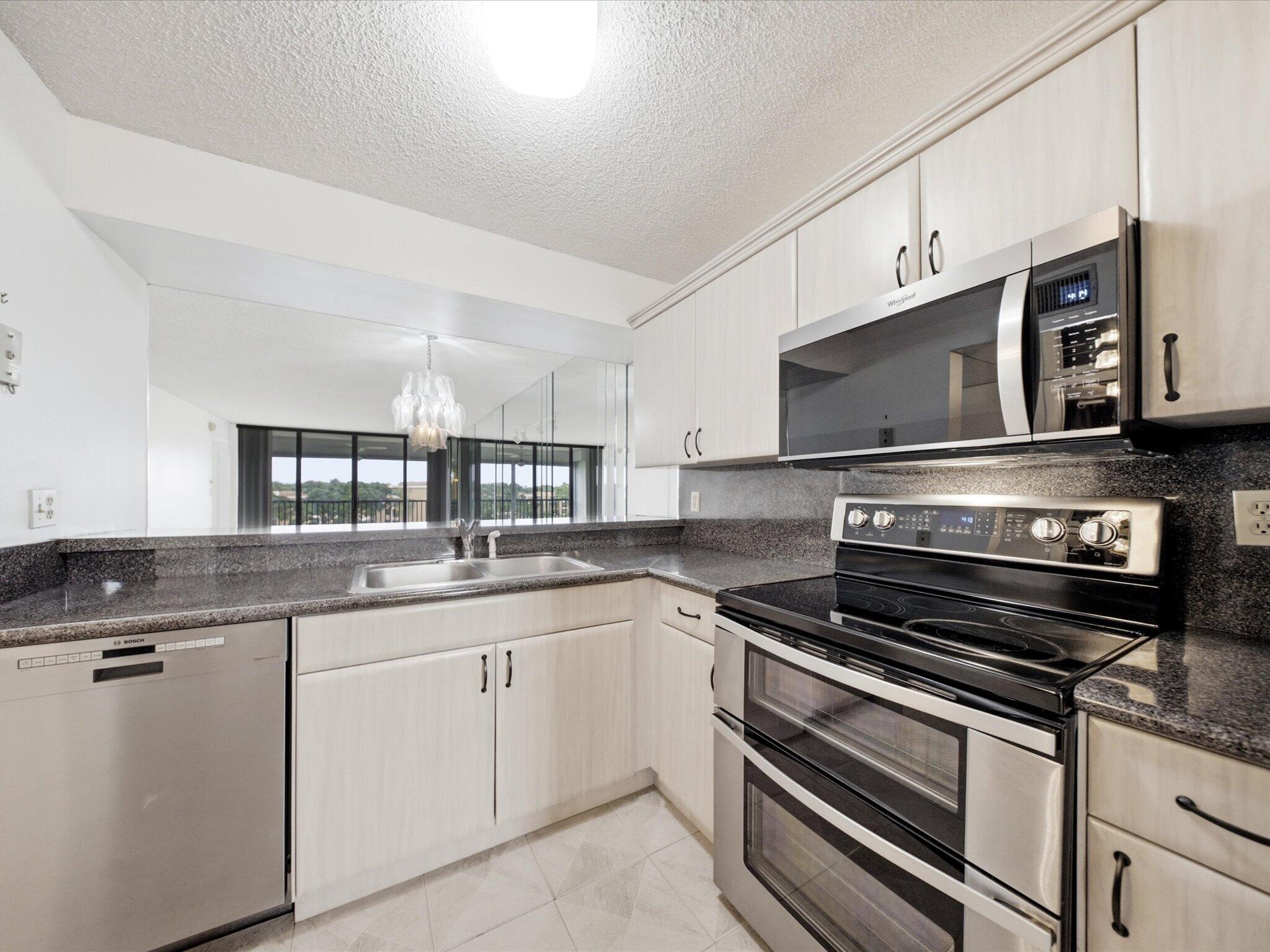 CORAL GATE X CONDO - Residential