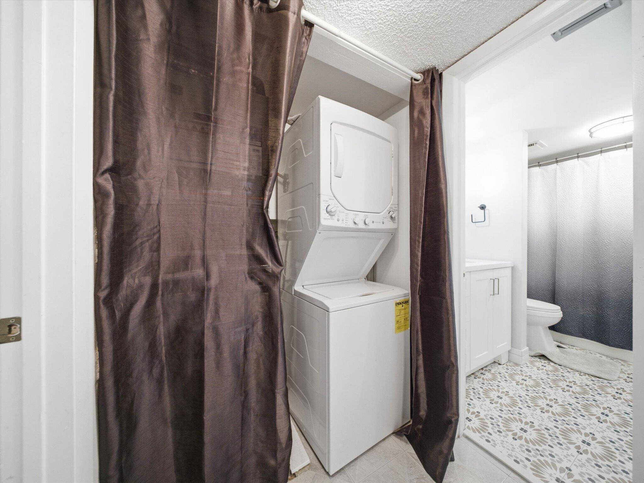 CORAL GATE X CONDO - Residential