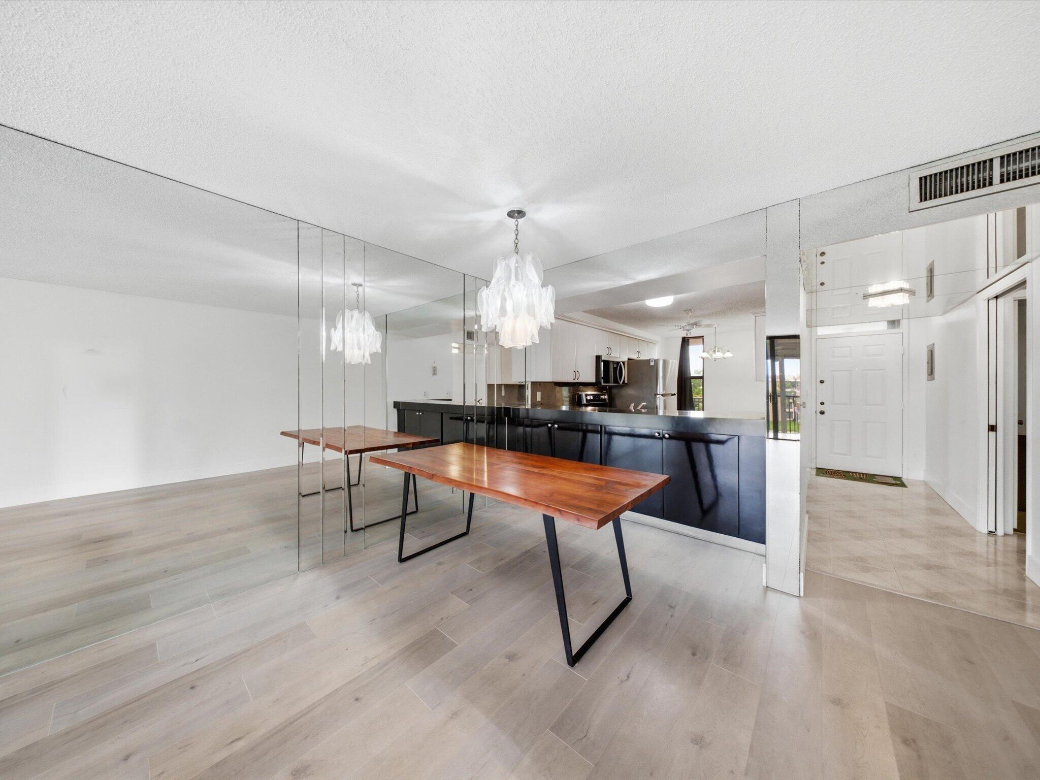 CORAL GATE X CONDO - Residential