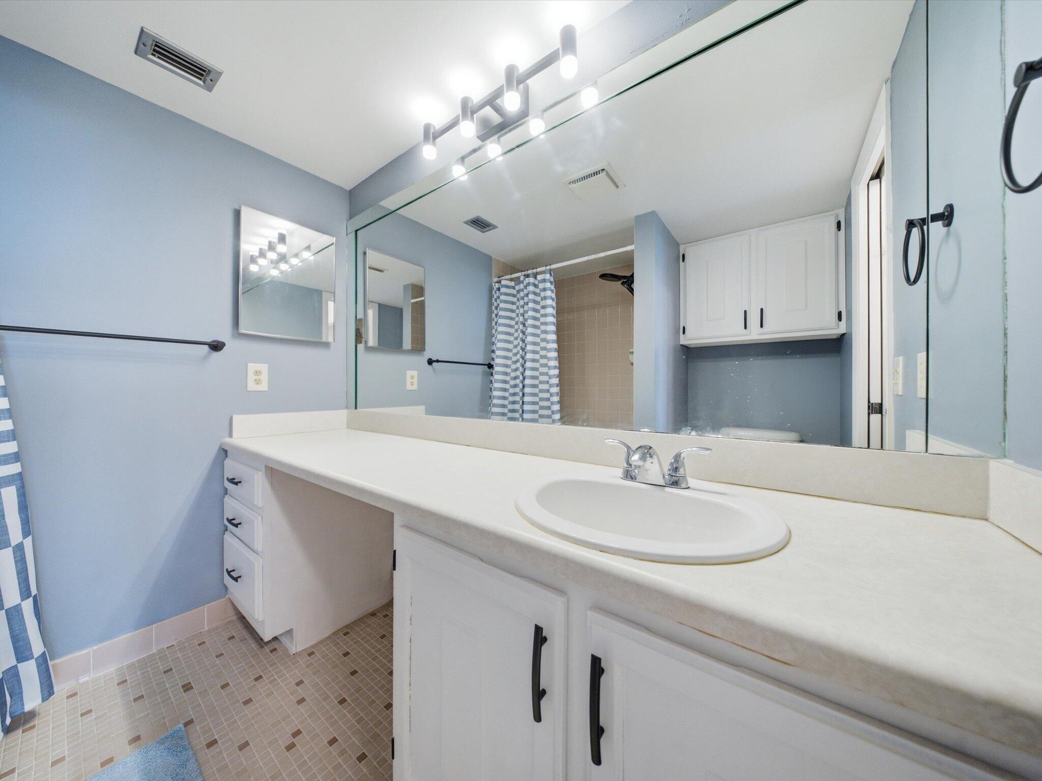 CORAL GATE X CONDO - Residential