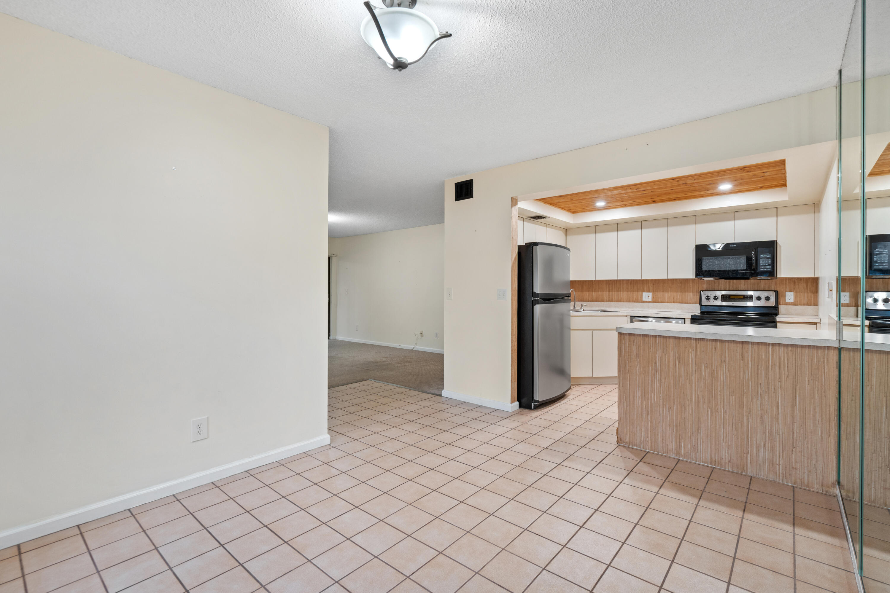 GARDENS AT POPPLETON CREEK CONDO - Residential