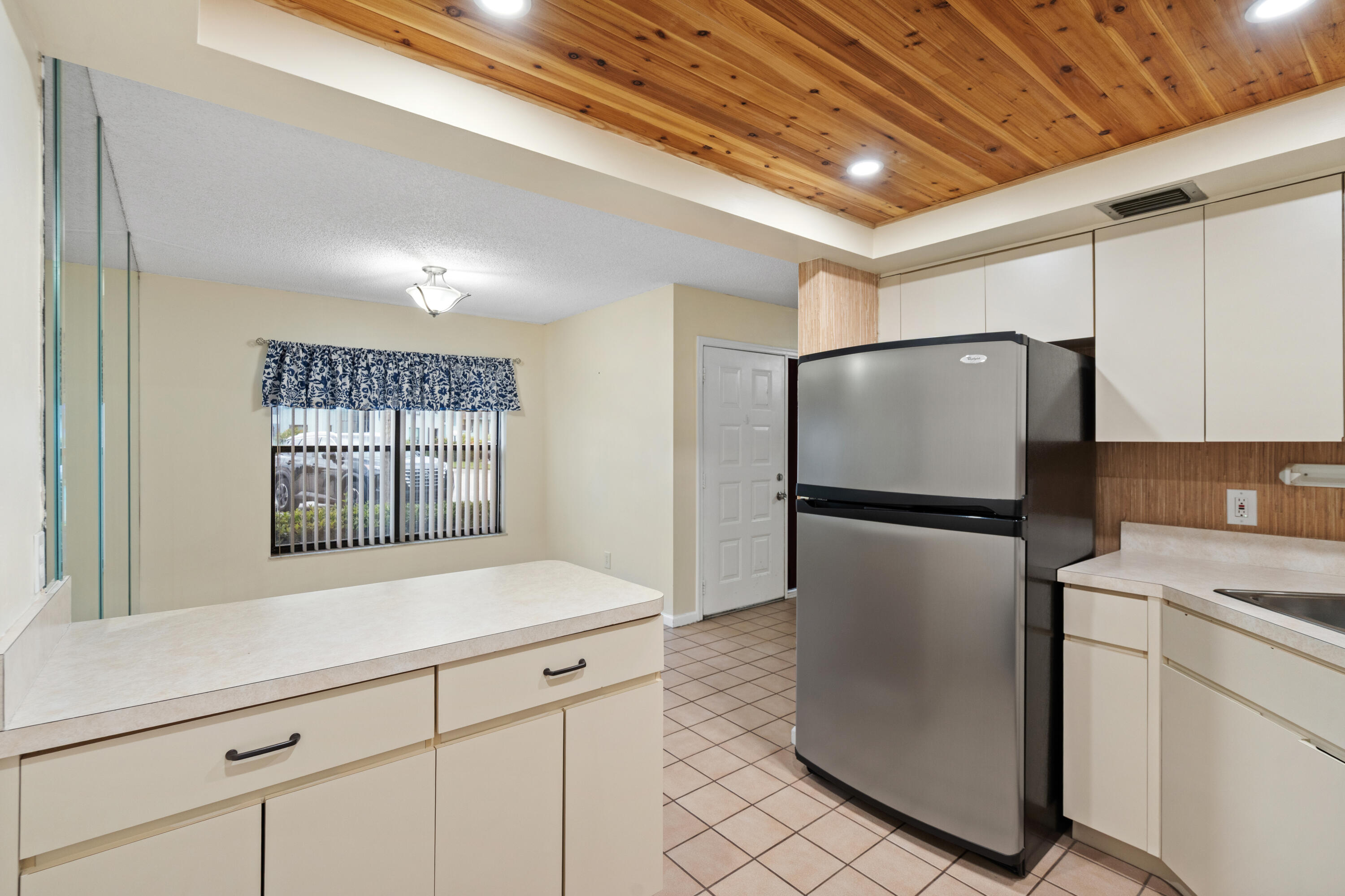 GARDENS AT POPPLETON CREEK CONDO - Residential