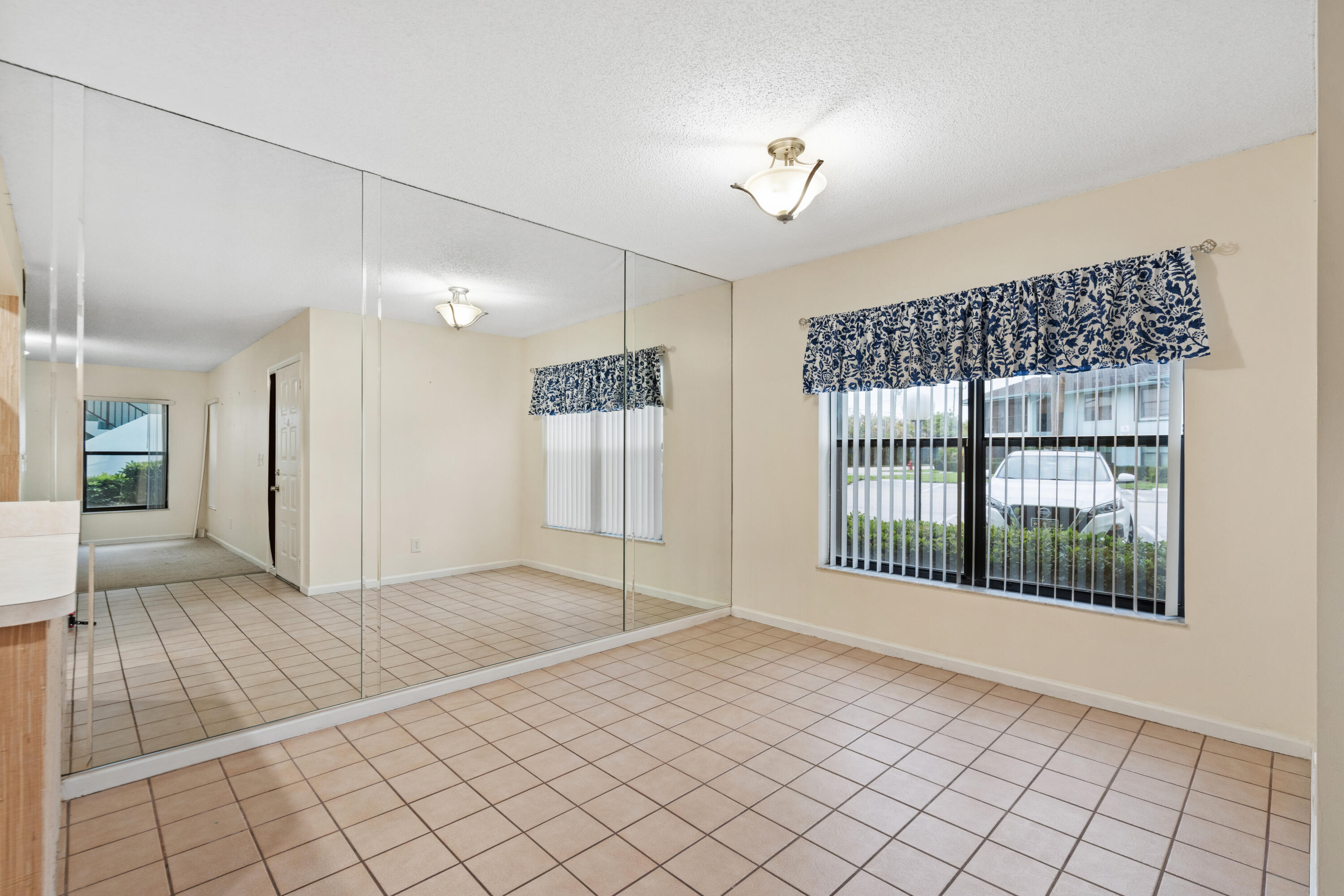 GARDENS AT POPPLETON CREEK CONDO - Residential