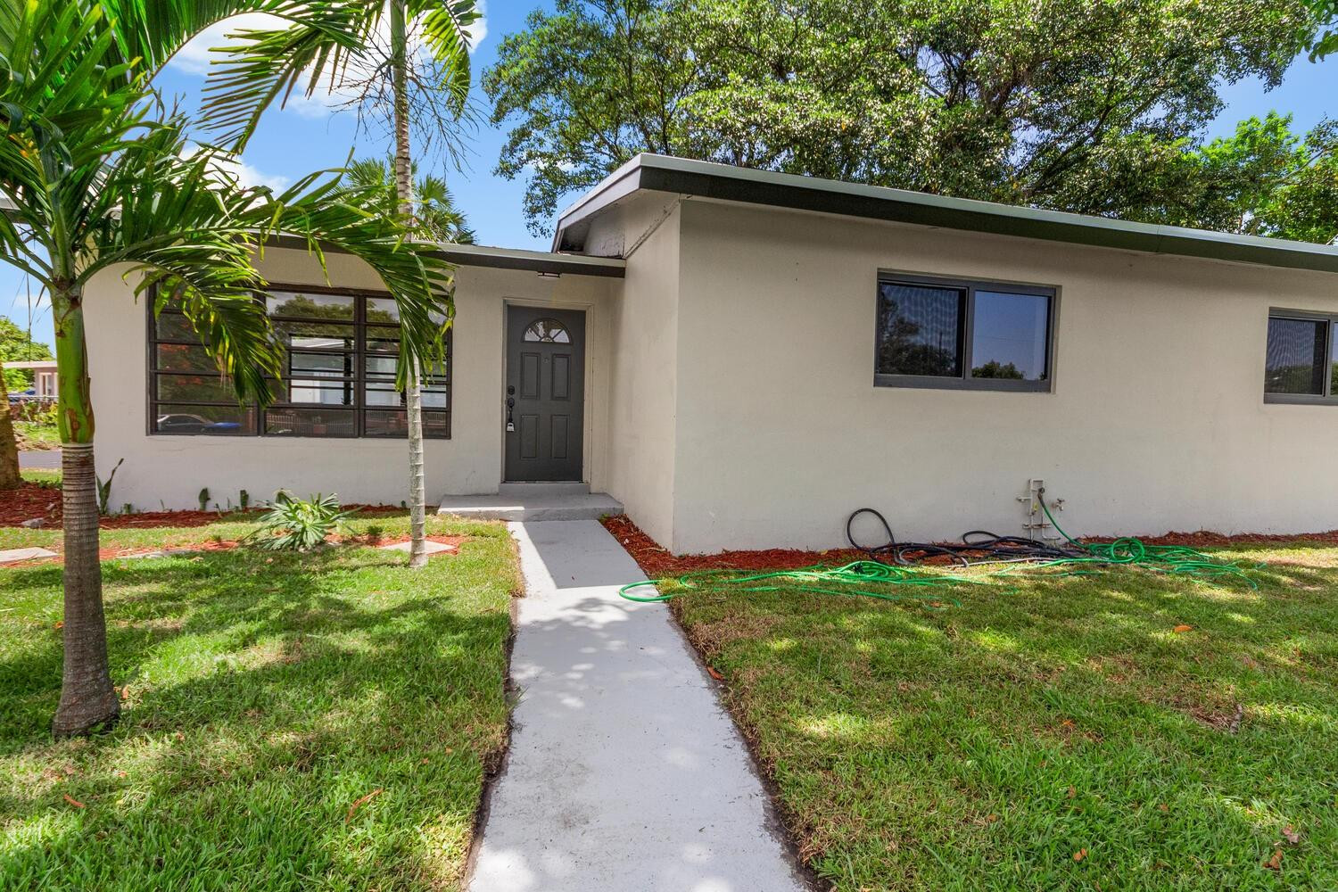 Lauderdale Villas 29-37 B - Residential