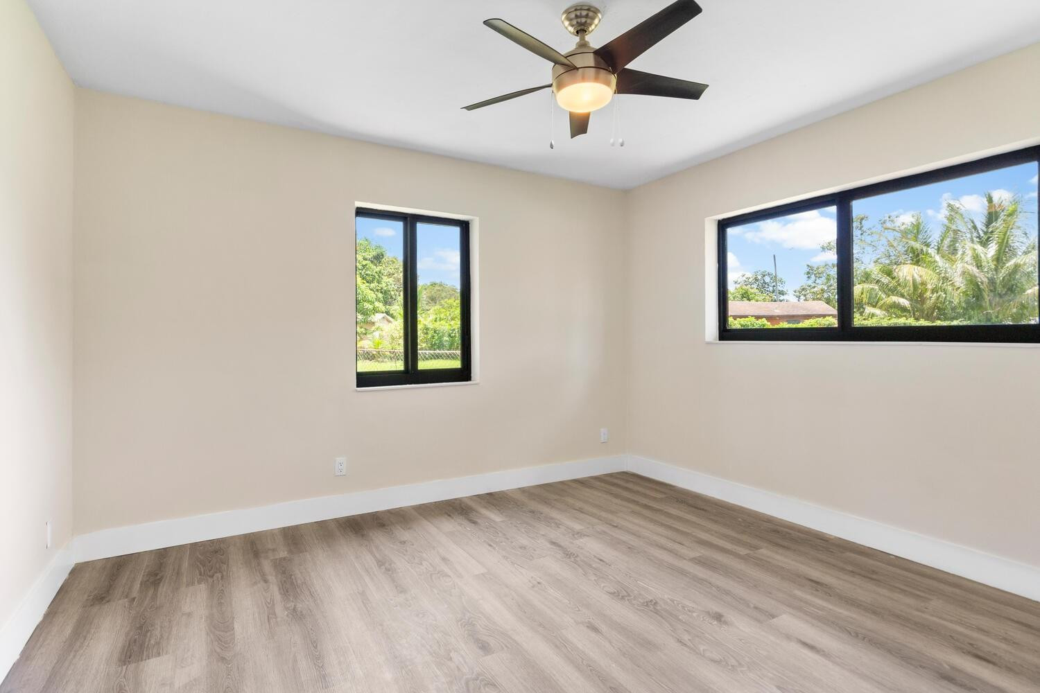 Lauderdale Villas 29-37 B - Residential