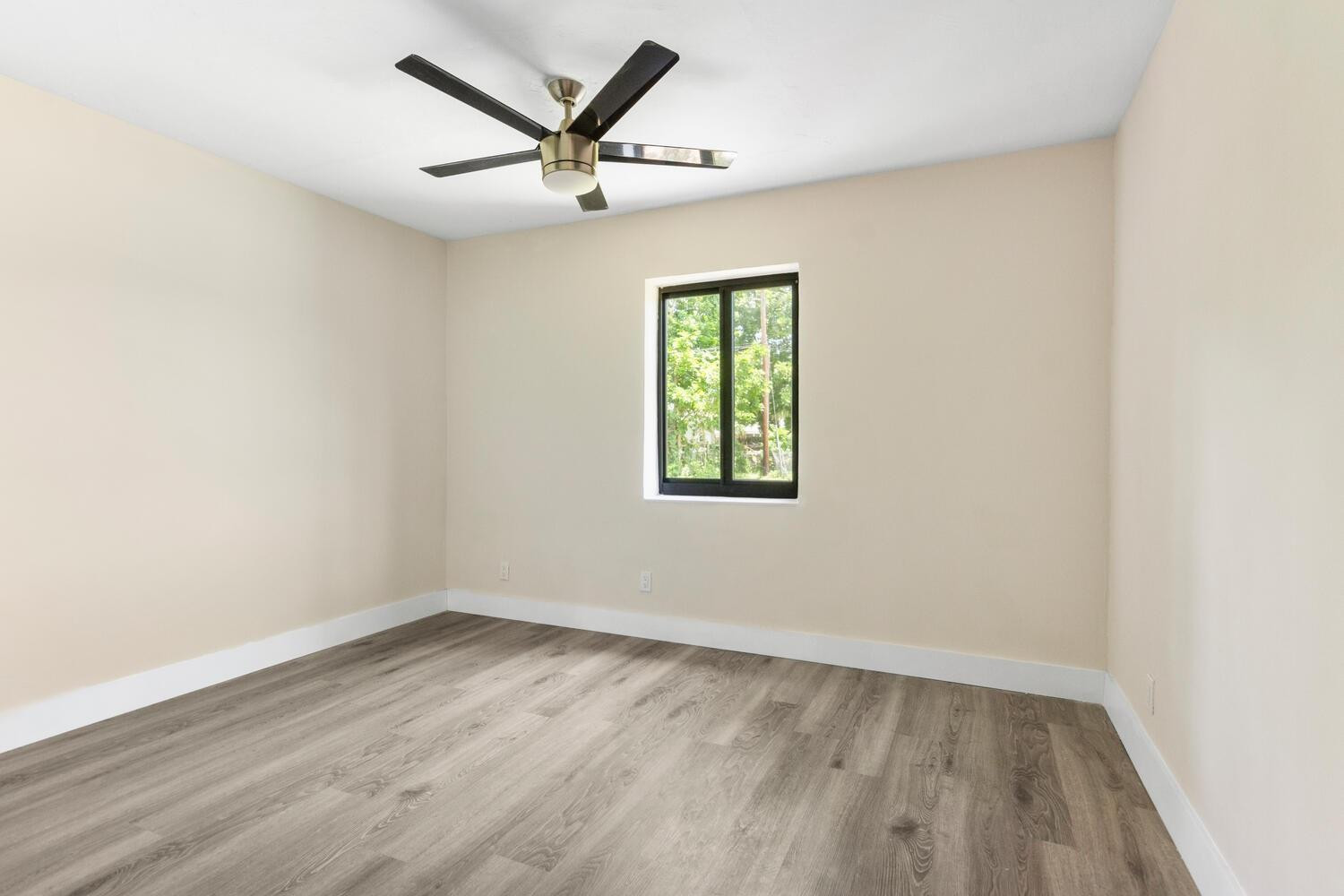 Lauderdale Villas 29-37 B - Residential
