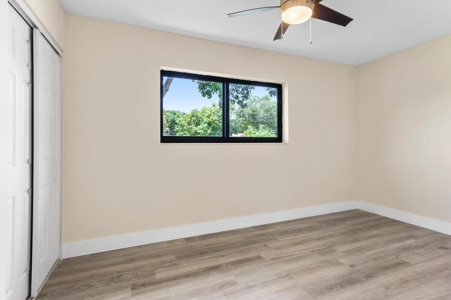 Lauderdale Villas 29-37 B - Residential